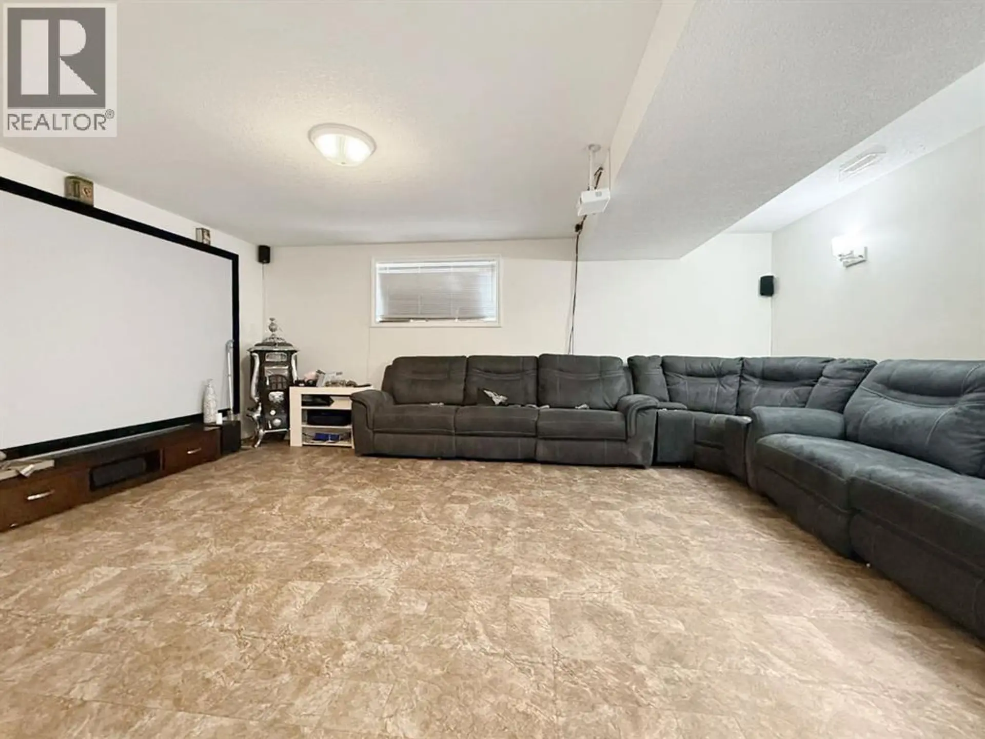 10913 Grande Avenue - Image 16