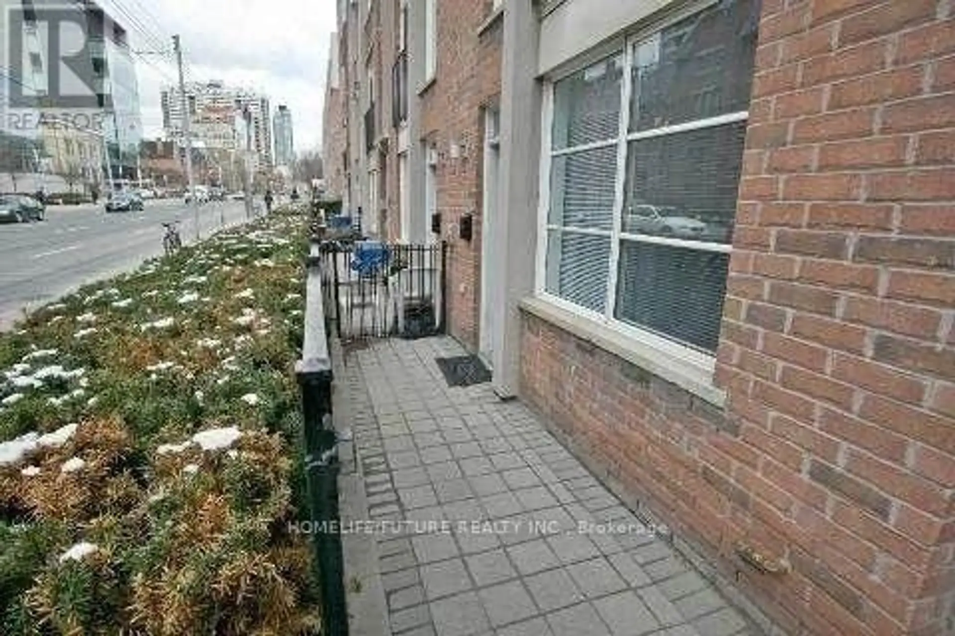 #100 415 JARVIS STREET - Image 2