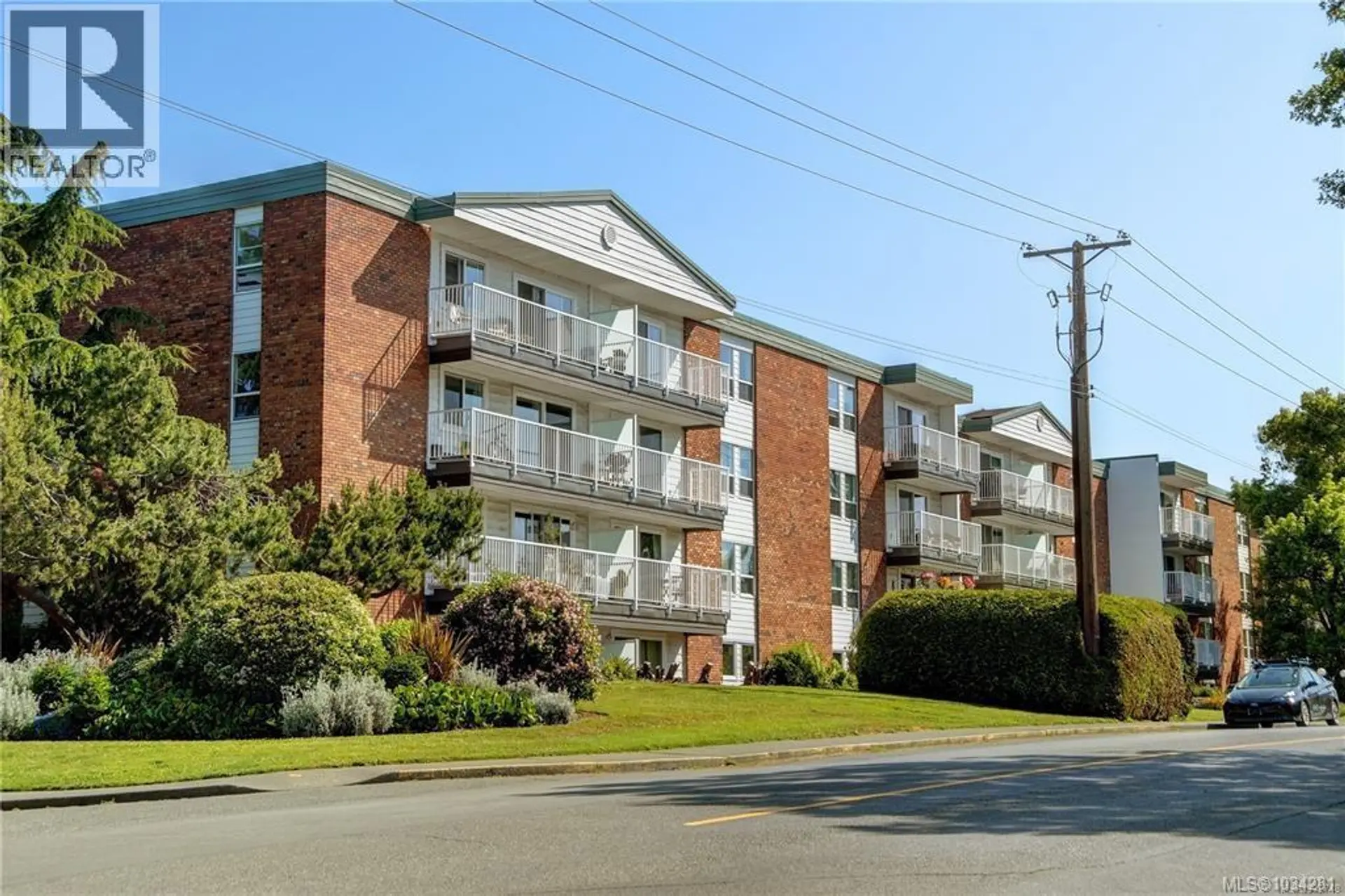 #111 900 Tolmie Ave - Image 2