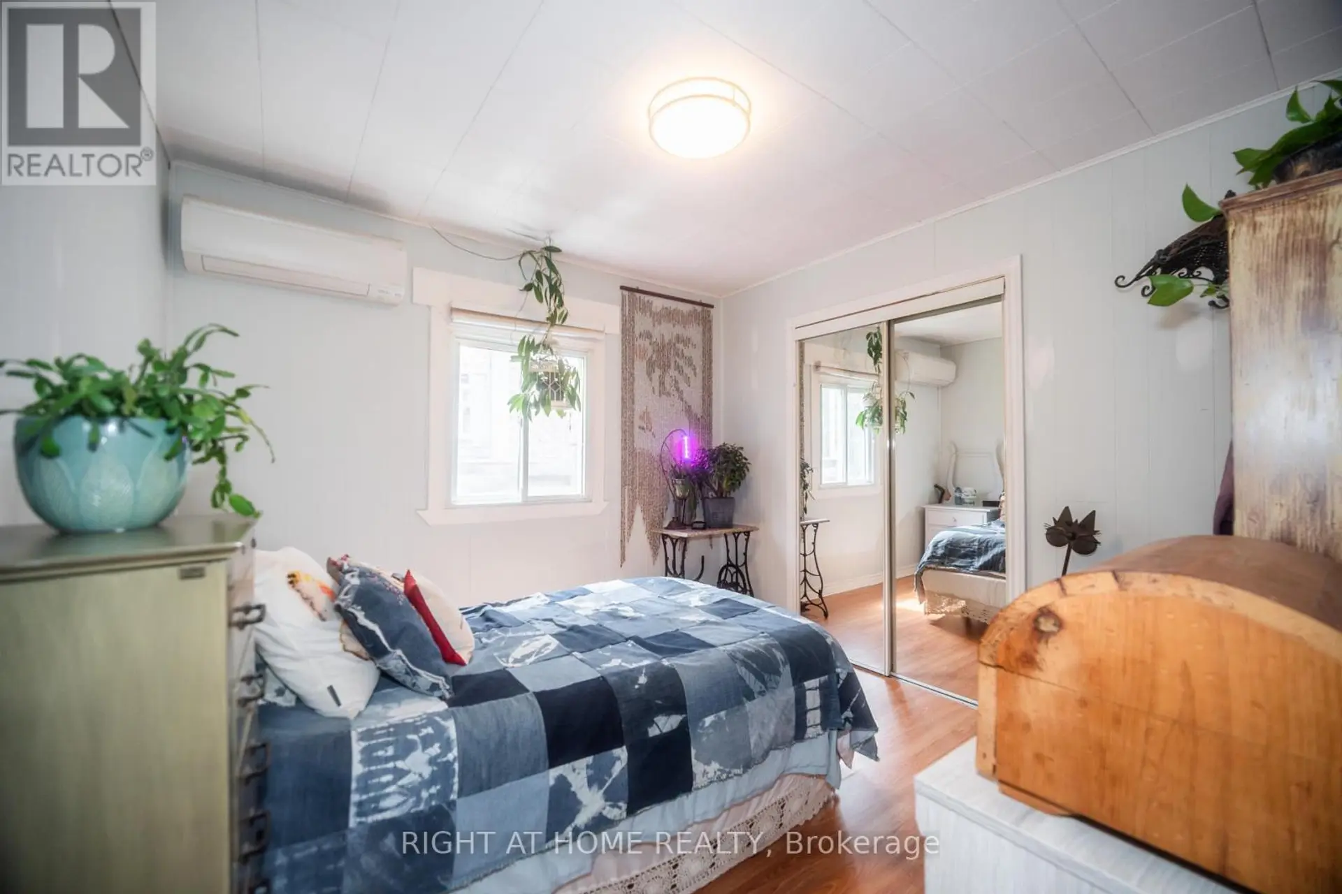 1007 FERRIER AVENUE - Image 11