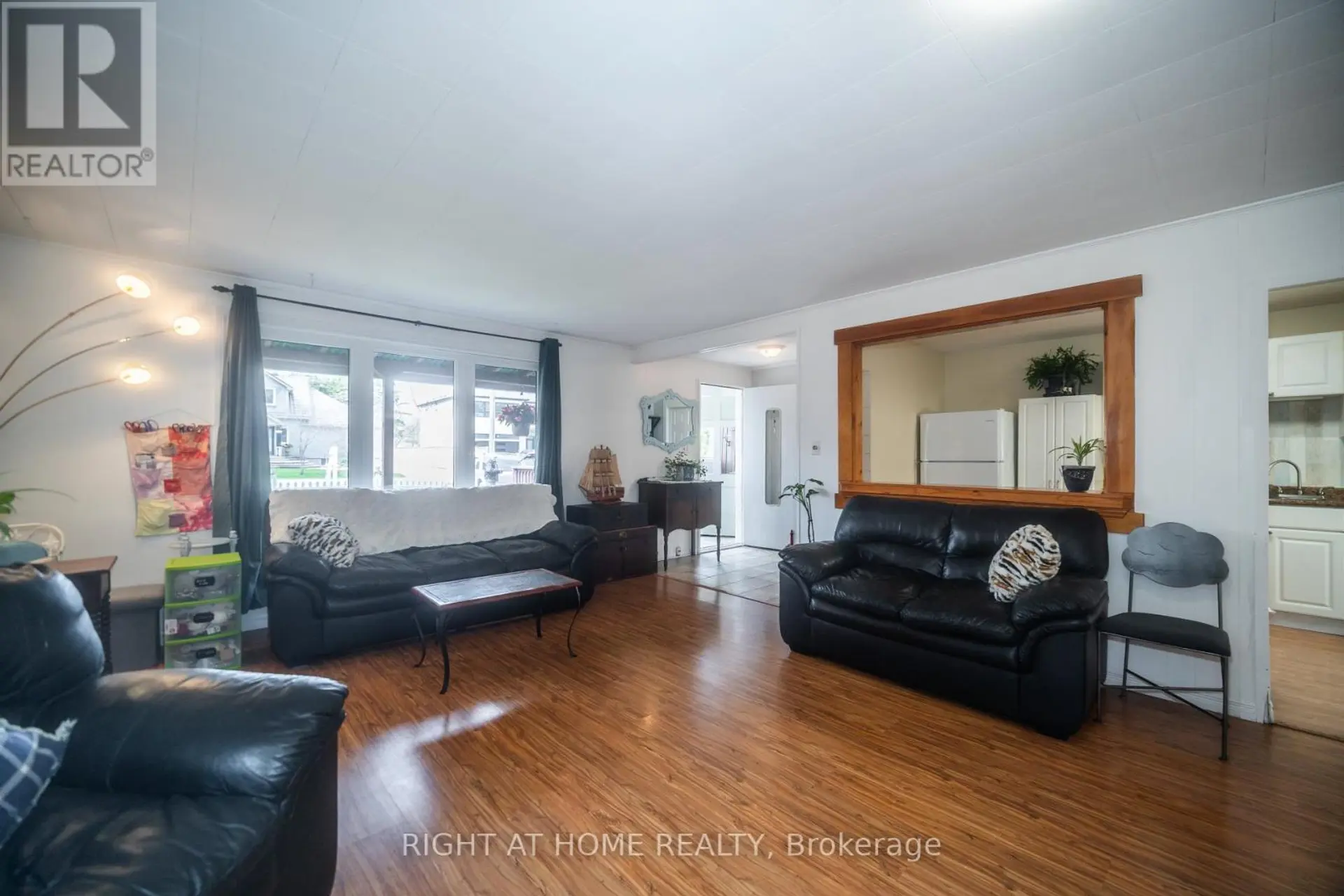 1007 FERRIER AVENUE - Image 8