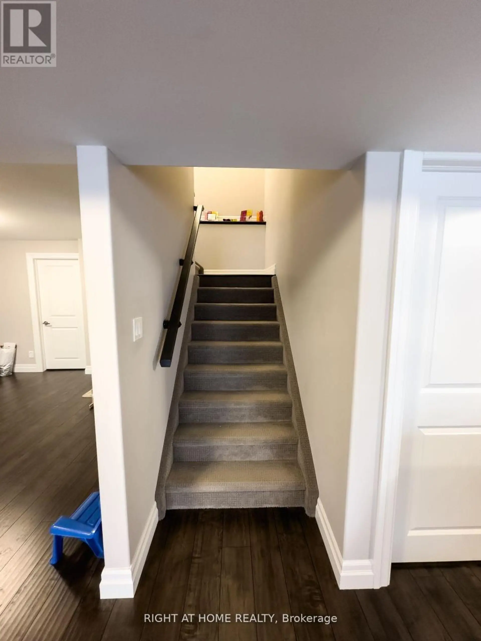15 SPARTAN COURT - Image 11
