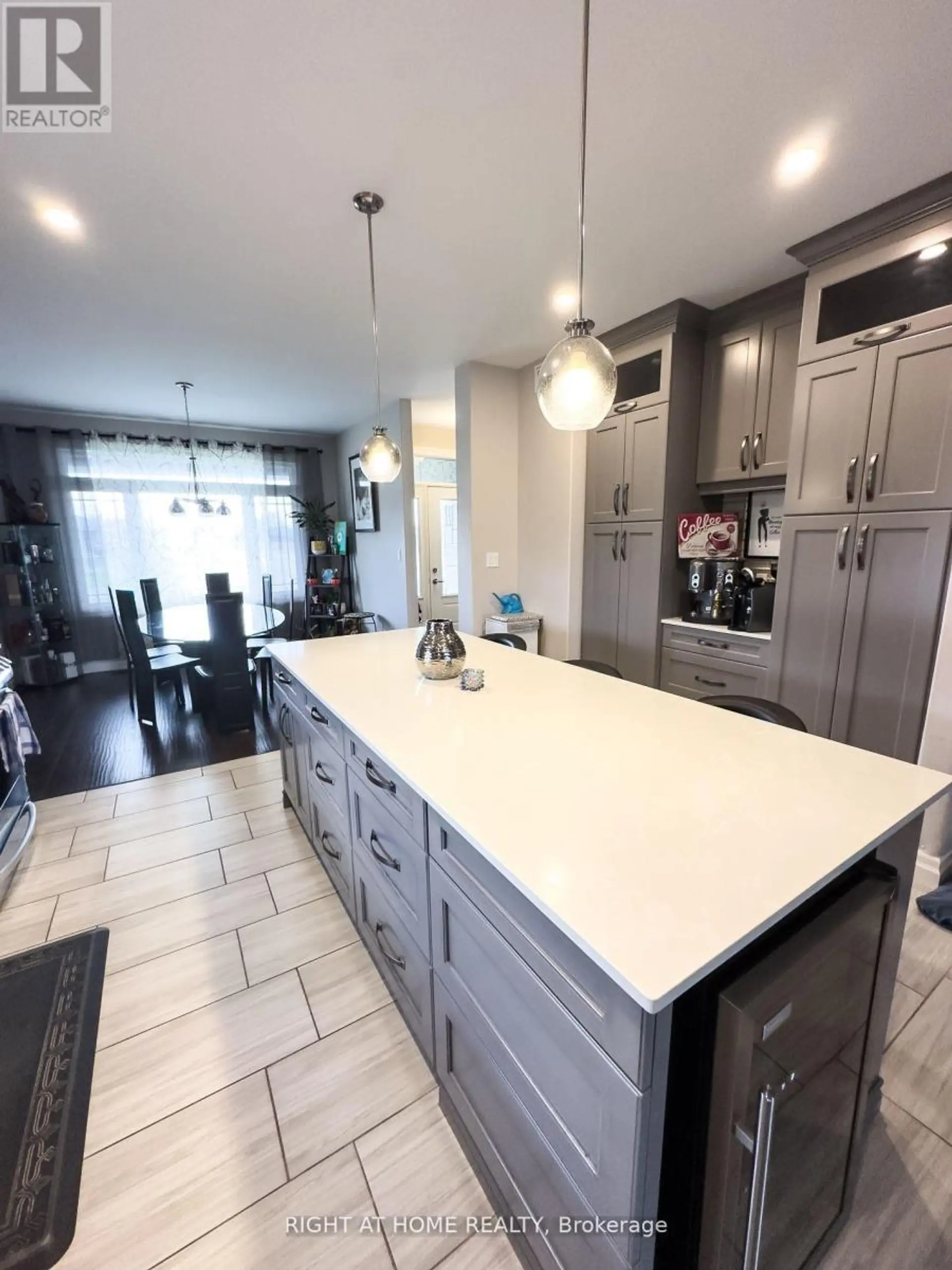 15 SPARTAN COURT - Image 3