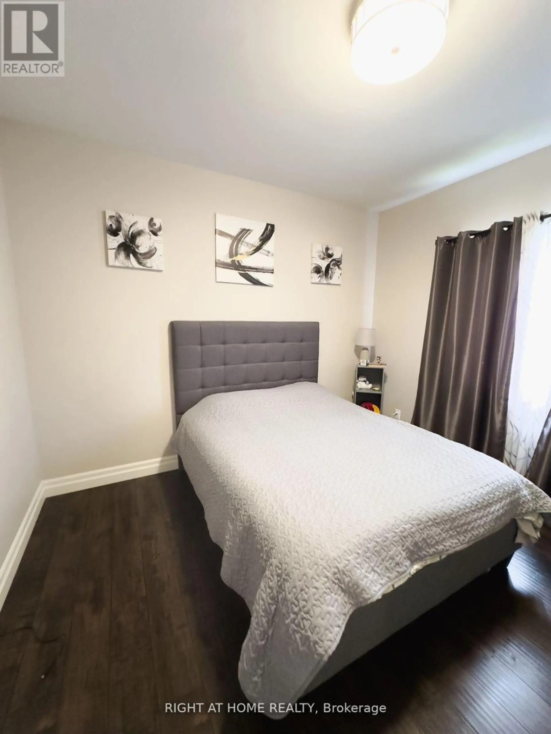 15 SPARTAN COURT - Image 7