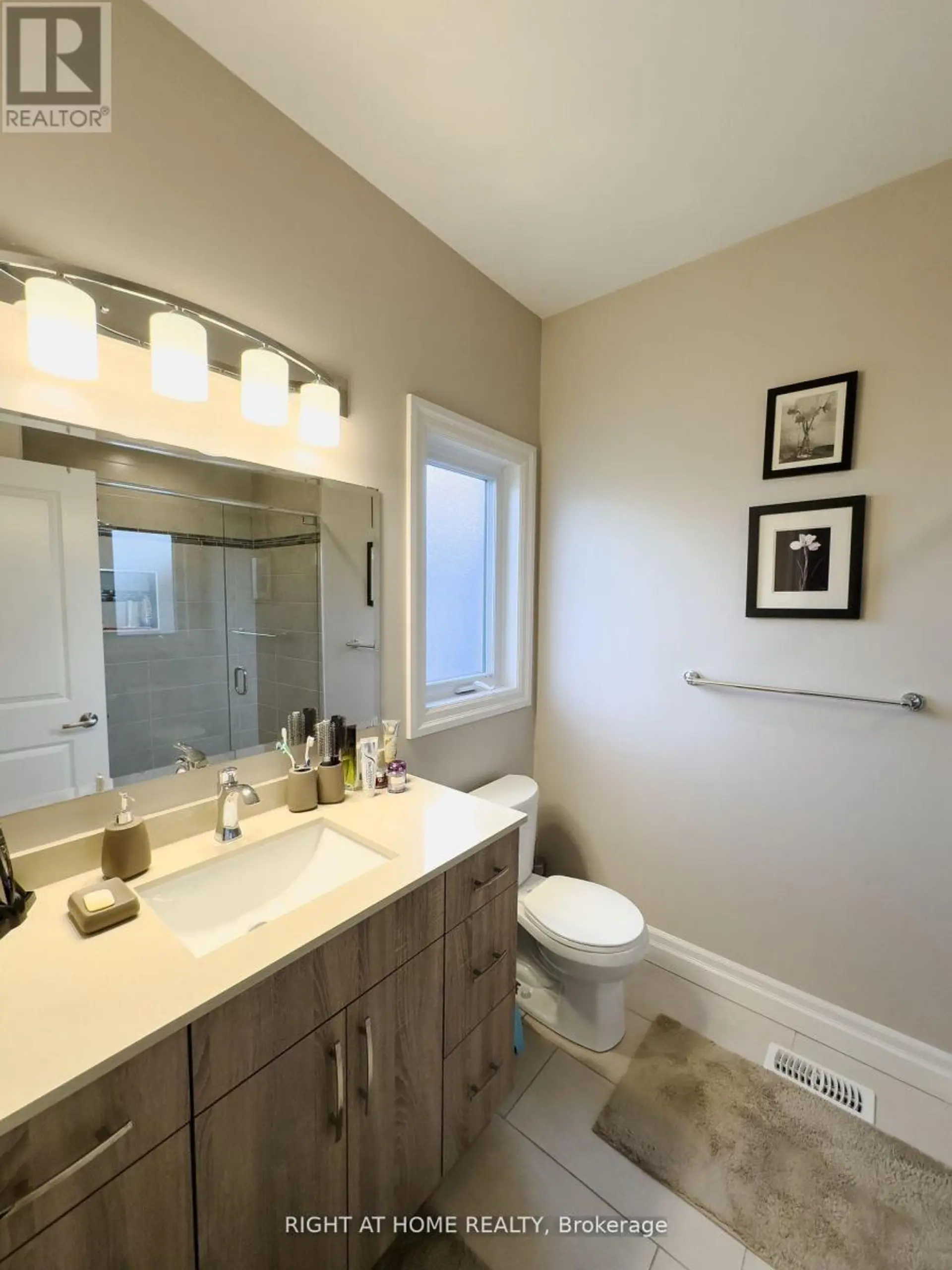 15 SPARTAN COURT - Image 9