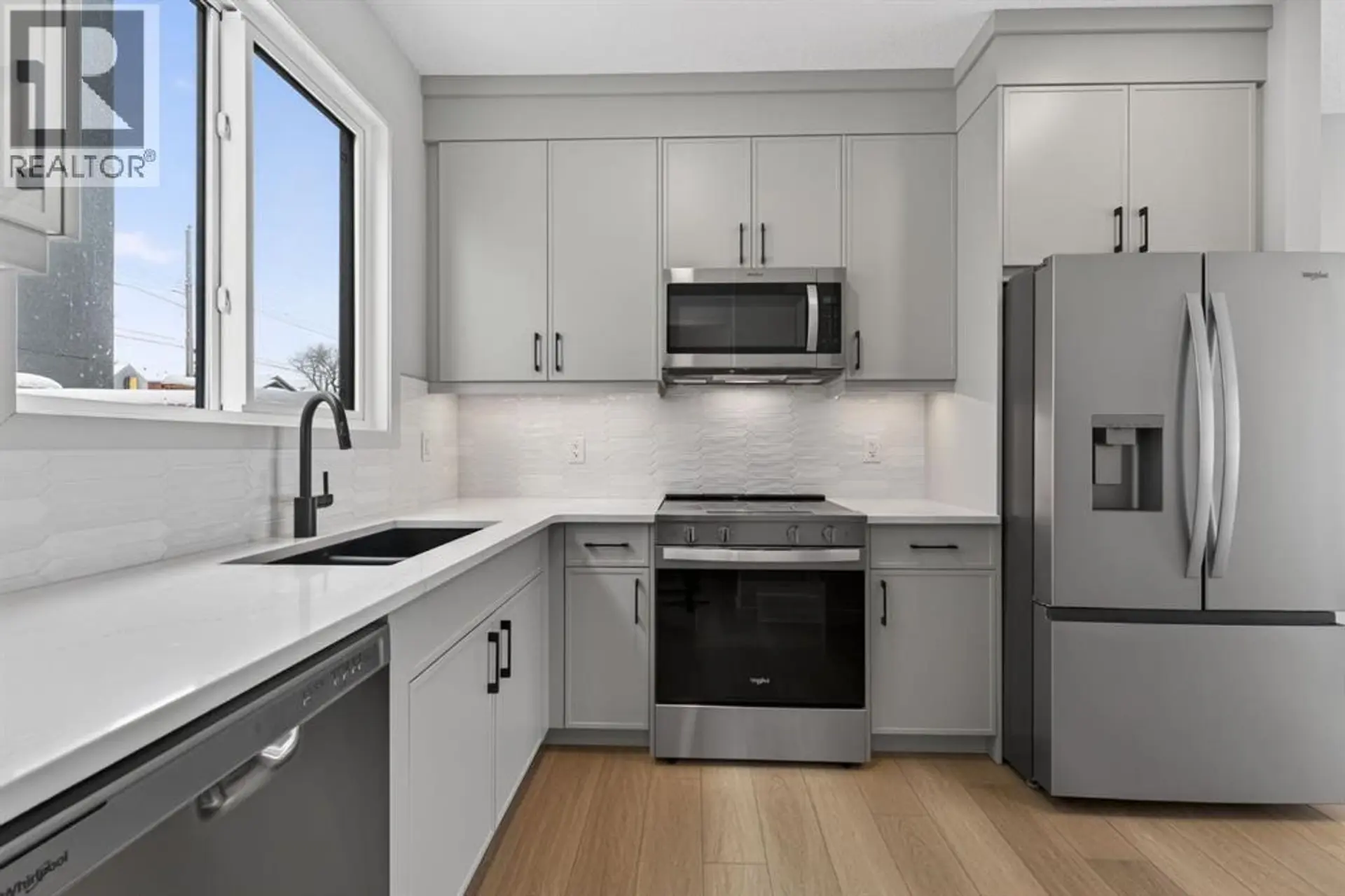 645 53 Avenue SW - Image 6