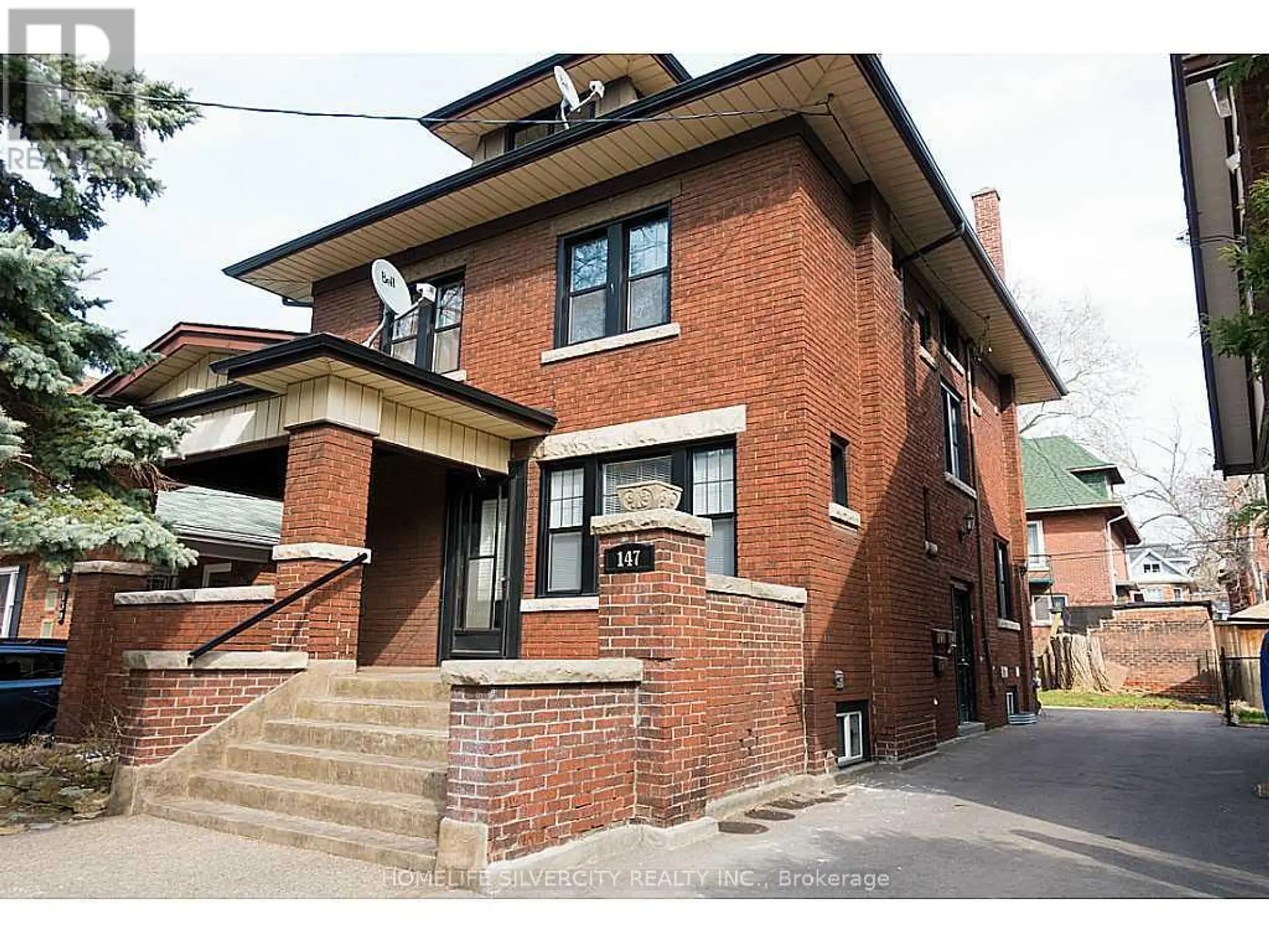 147 HOLTON AVENUE S - Image 1