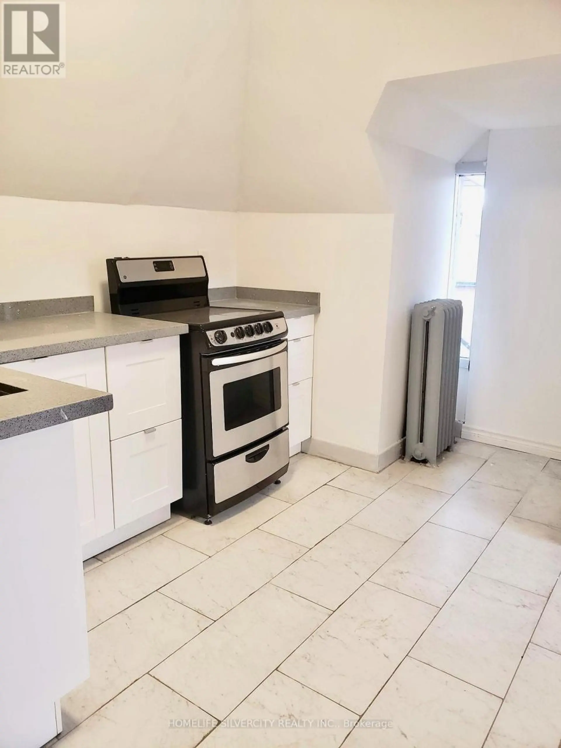 147 HOLTON AVENUE S - Image 7