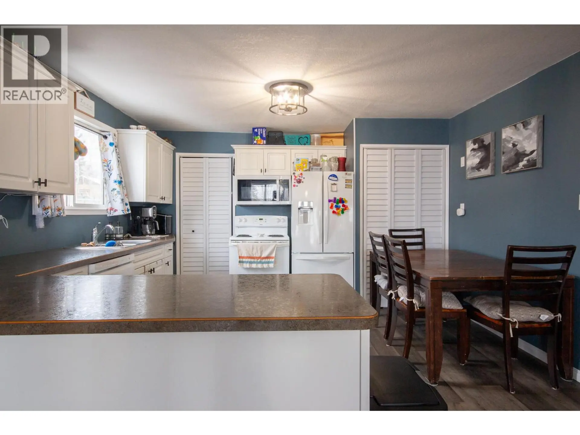 304 100A Avenue - Image 5