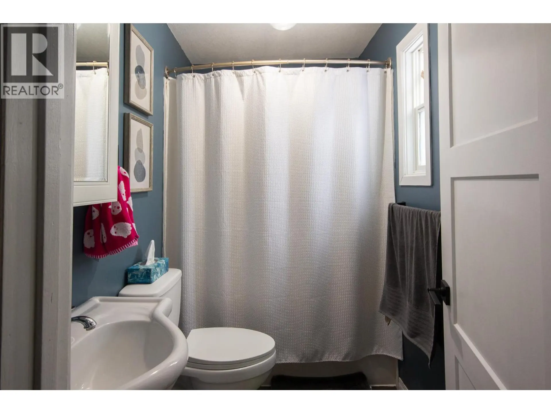 304 100A Avenue - Image 12
