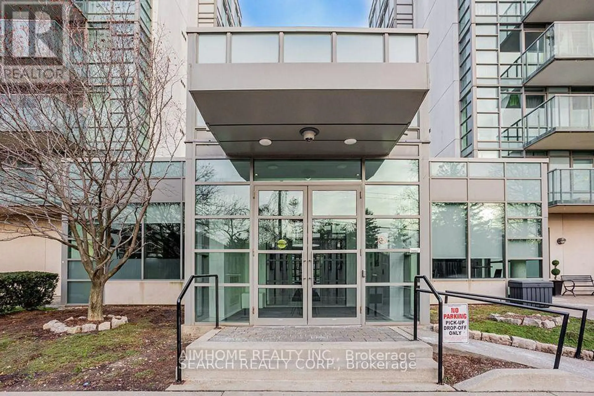 #410 3830 BATHURST STREET - Image 3