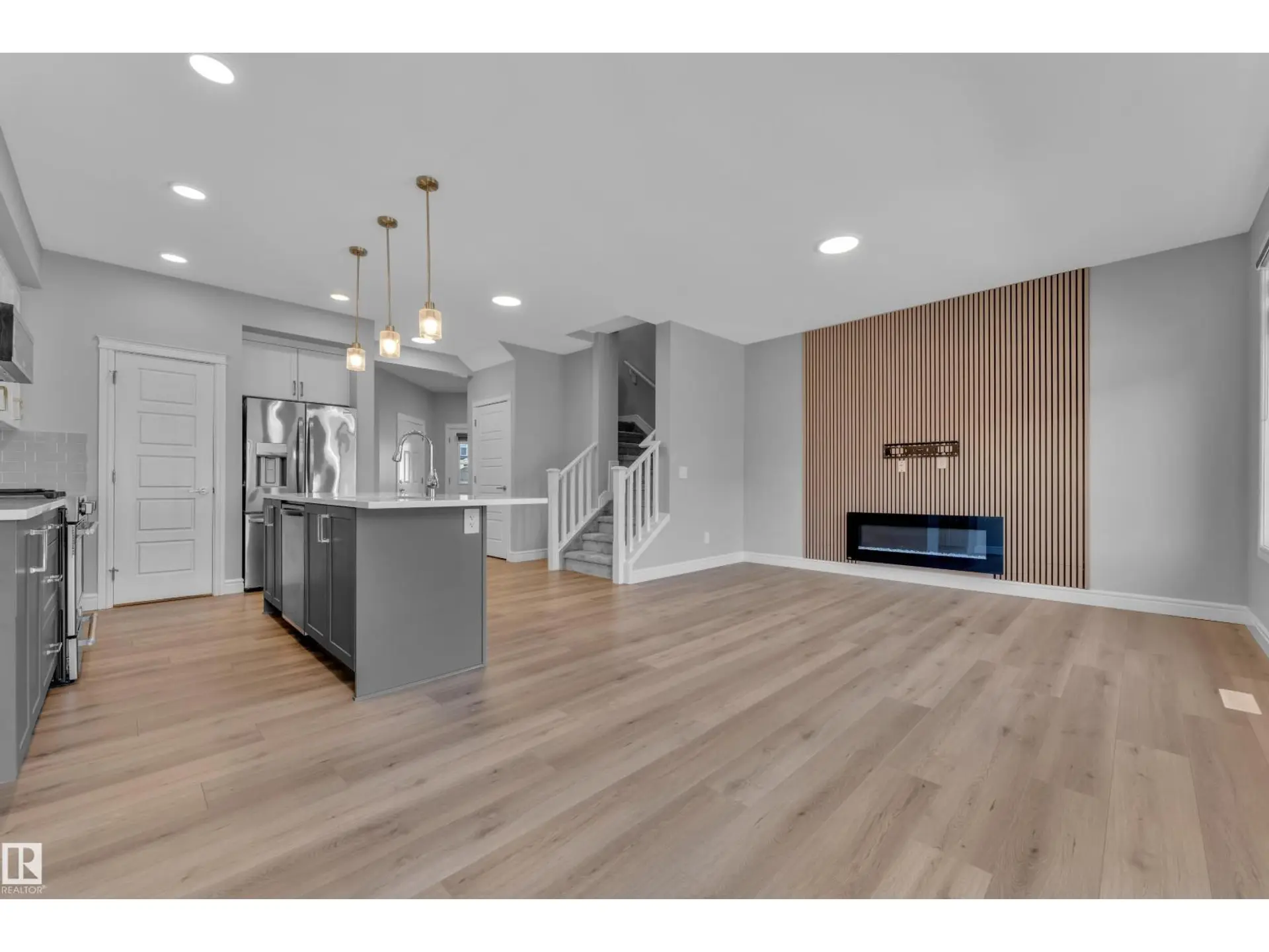 16222 19 AV SW SW - Image 8