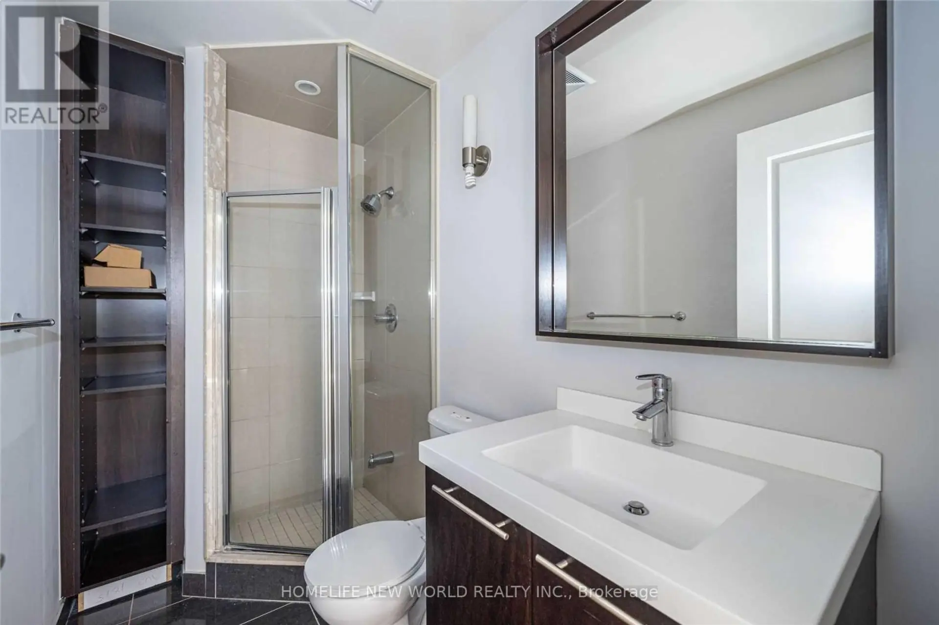 #1815 100 HARRISON GARDEN BOULEVARD - Image 11
