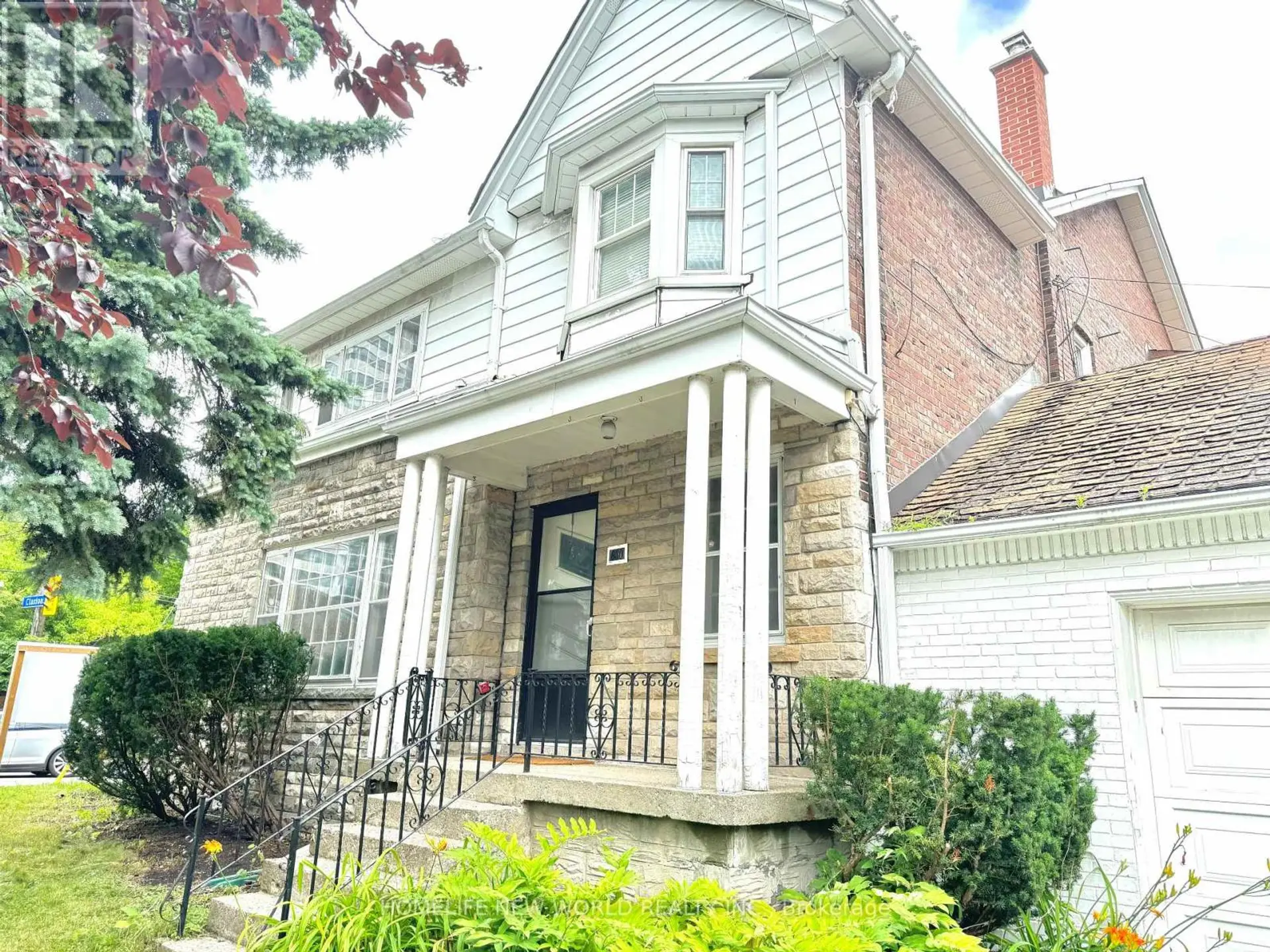 1563 BATHURST STREET - Image 1
