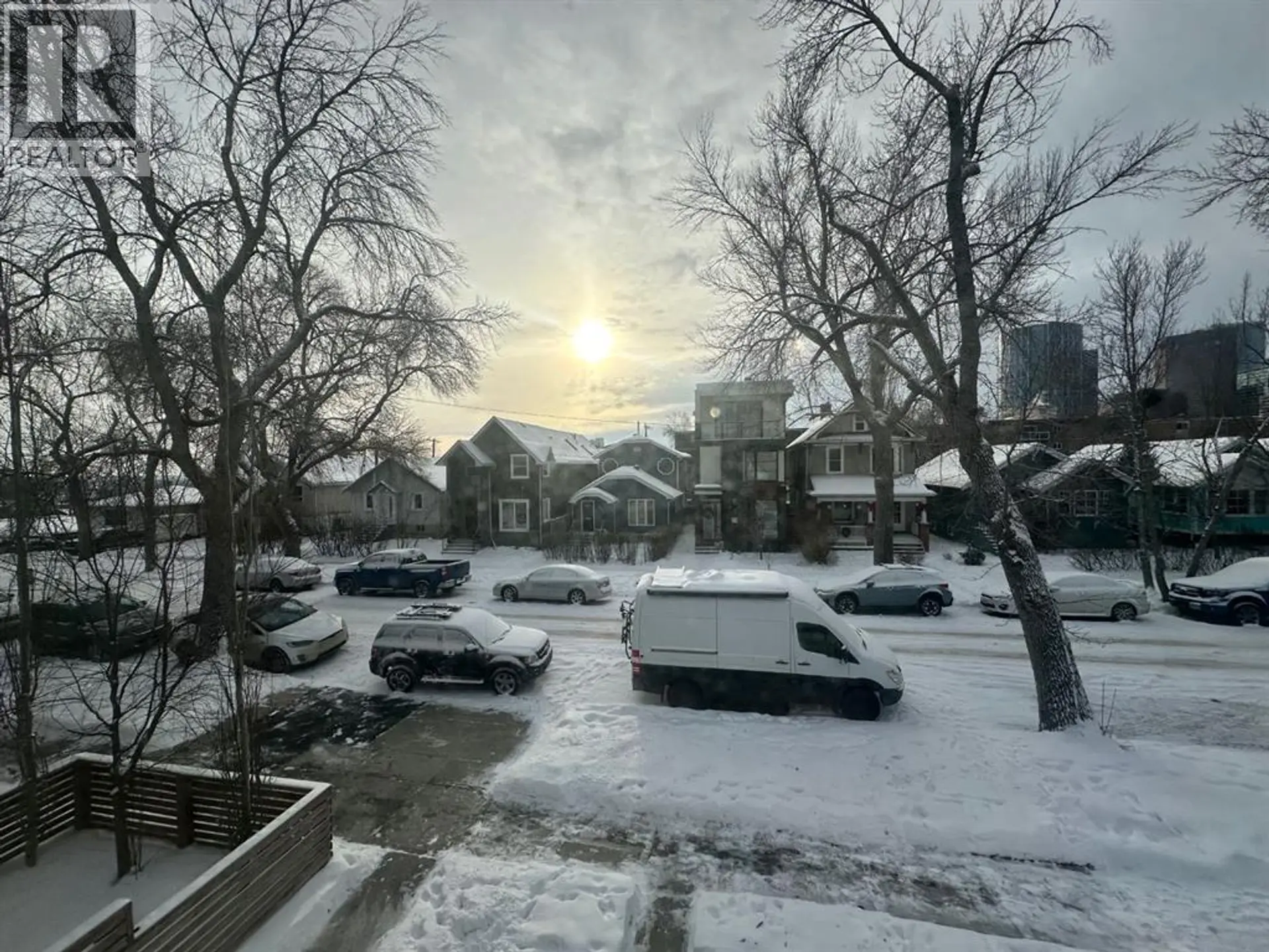334 3 Avenue NE - Image 2