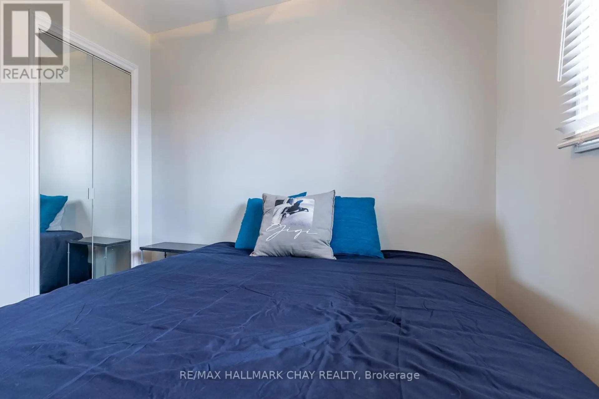 6 DICKSON STREET - Image 16