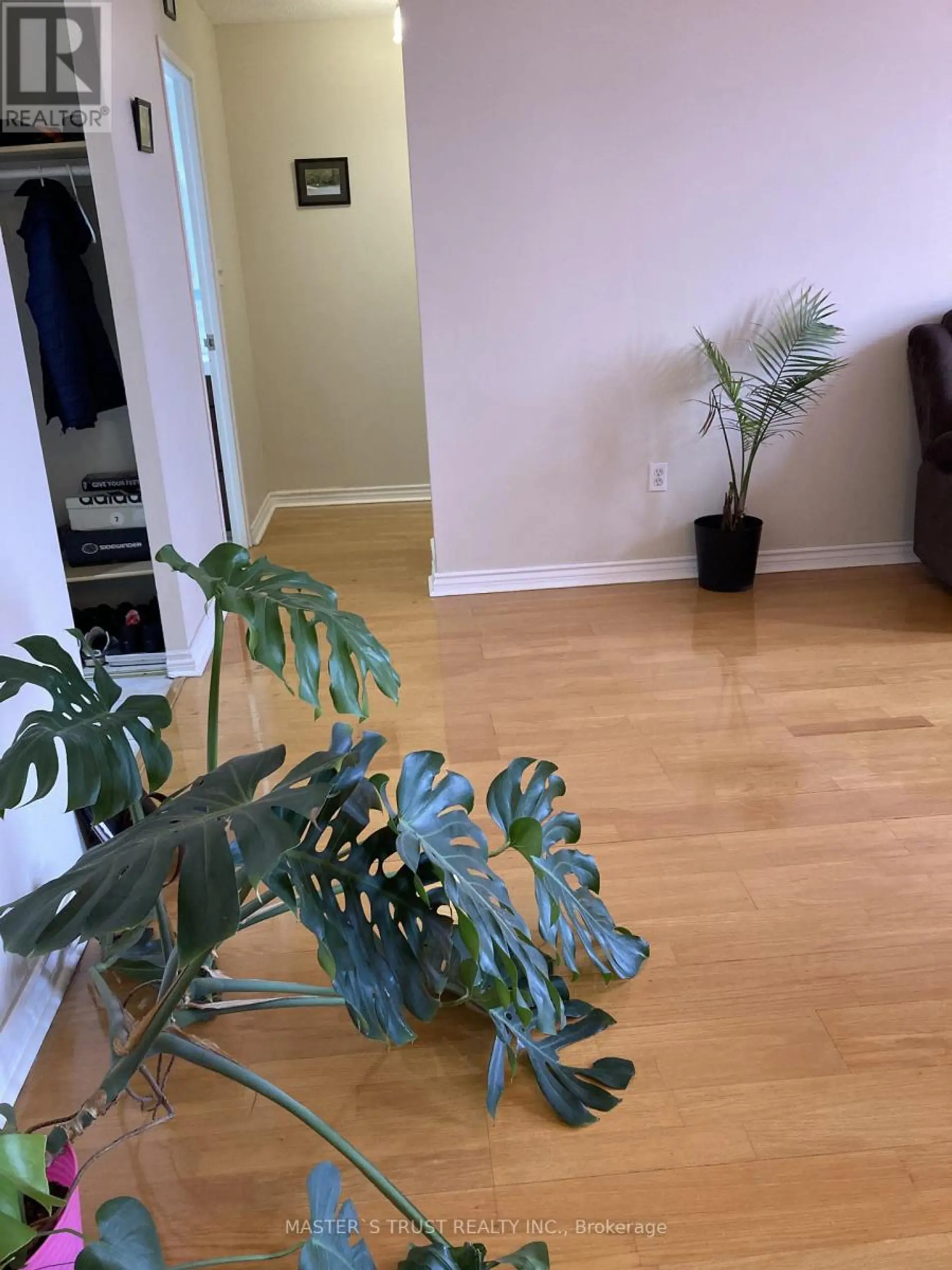#707 335 DRIFTWOOD AVENUE - Image 4
