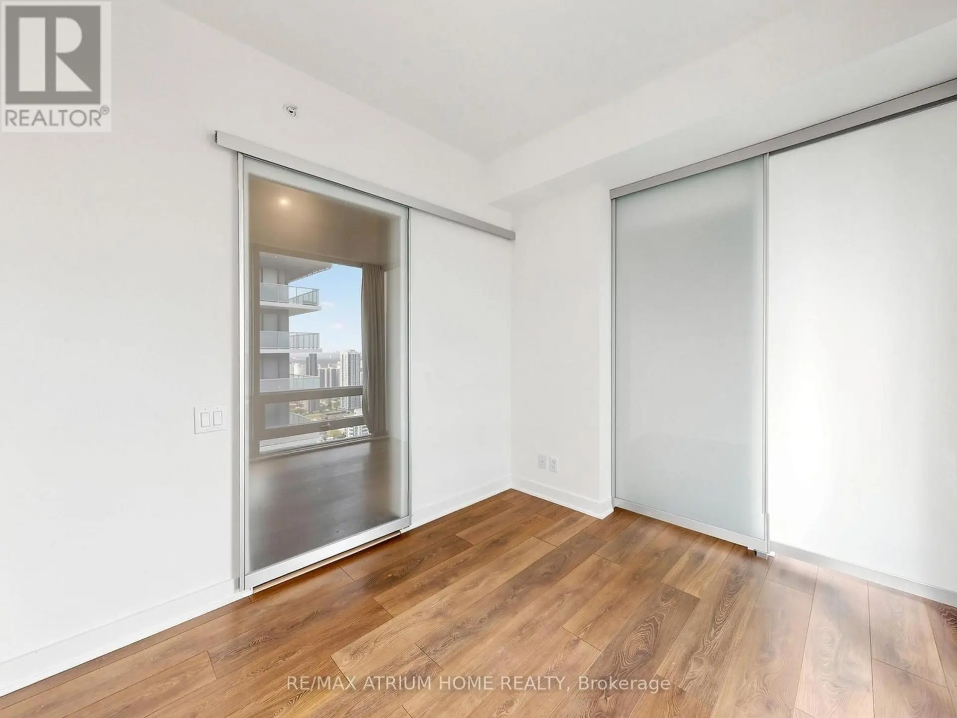 #4308 15 GRENVILLE STREET - Image 7