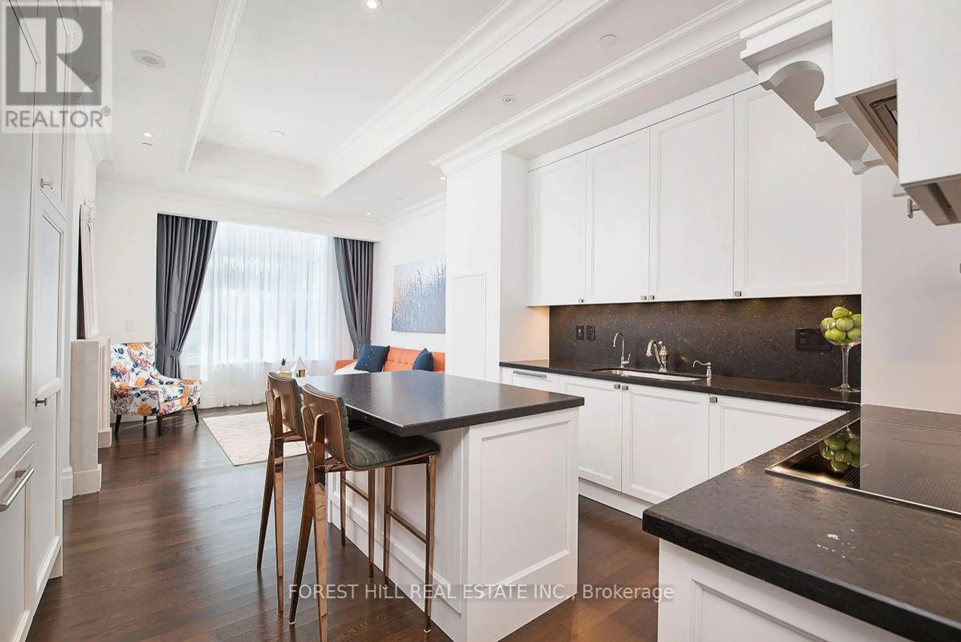 #4601 311 BAY STREET - Image 1