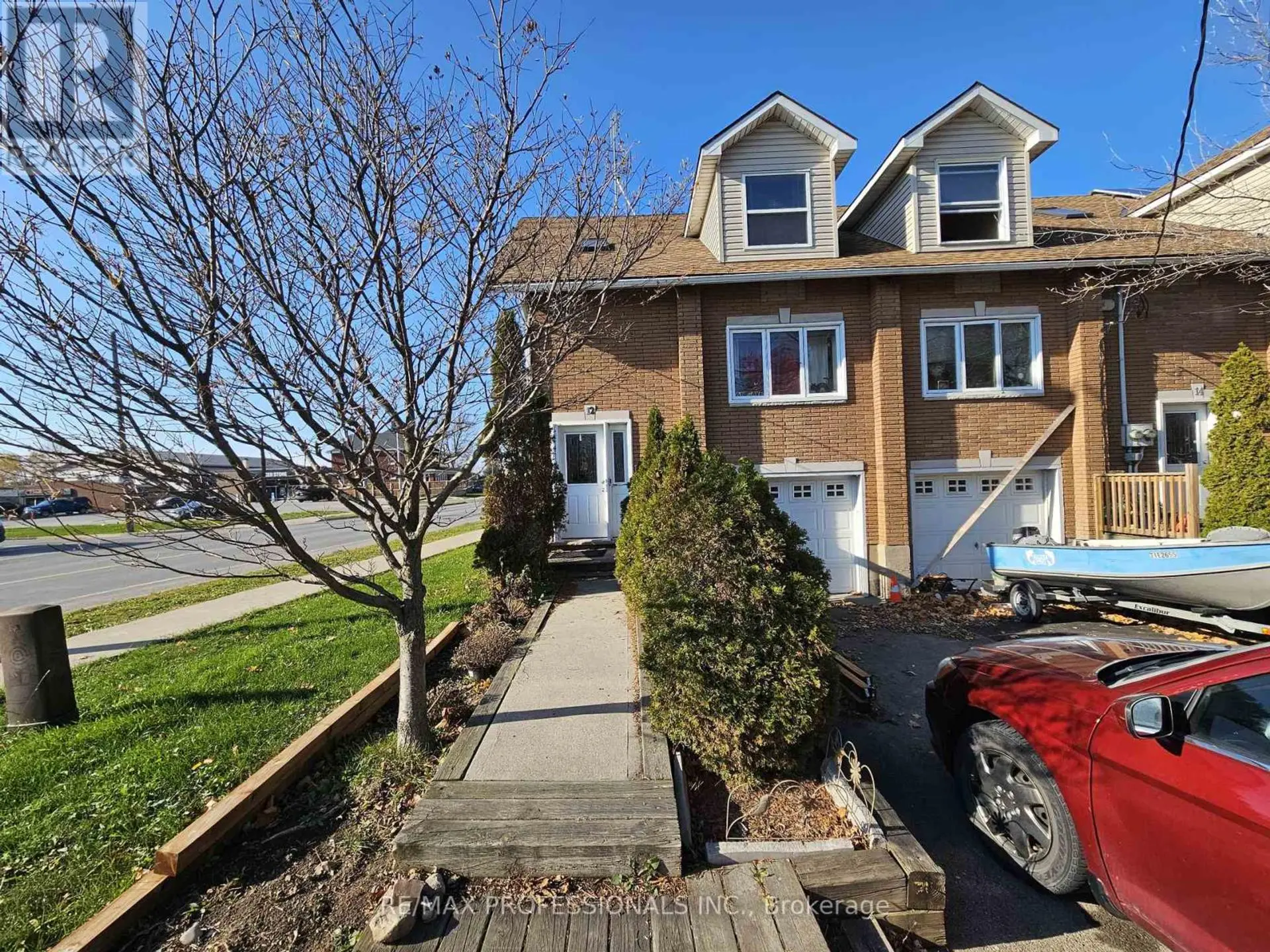12 ERIE STREET - Image 1