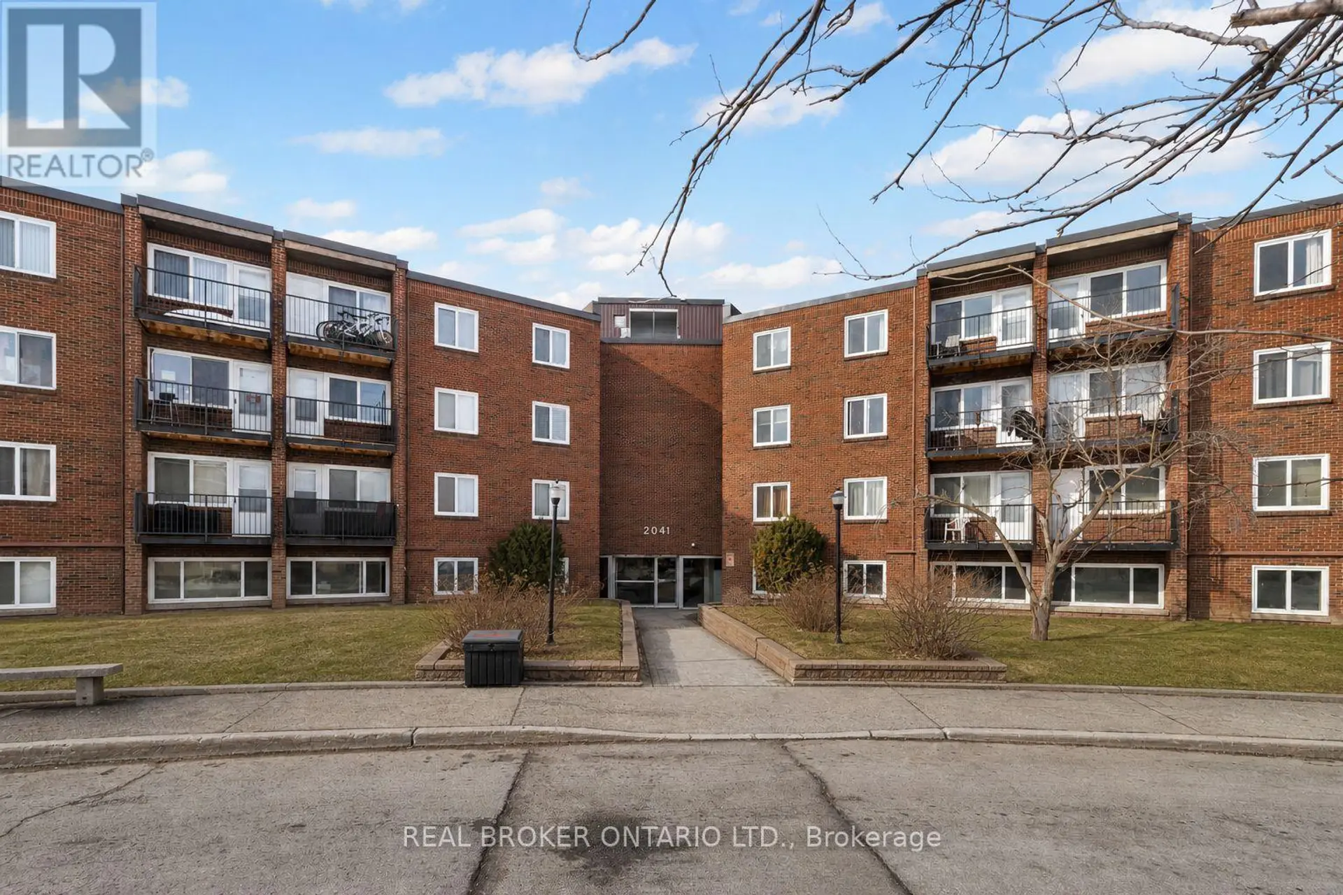#103C 2041 ARROWSMITH DRIVE - Image 1