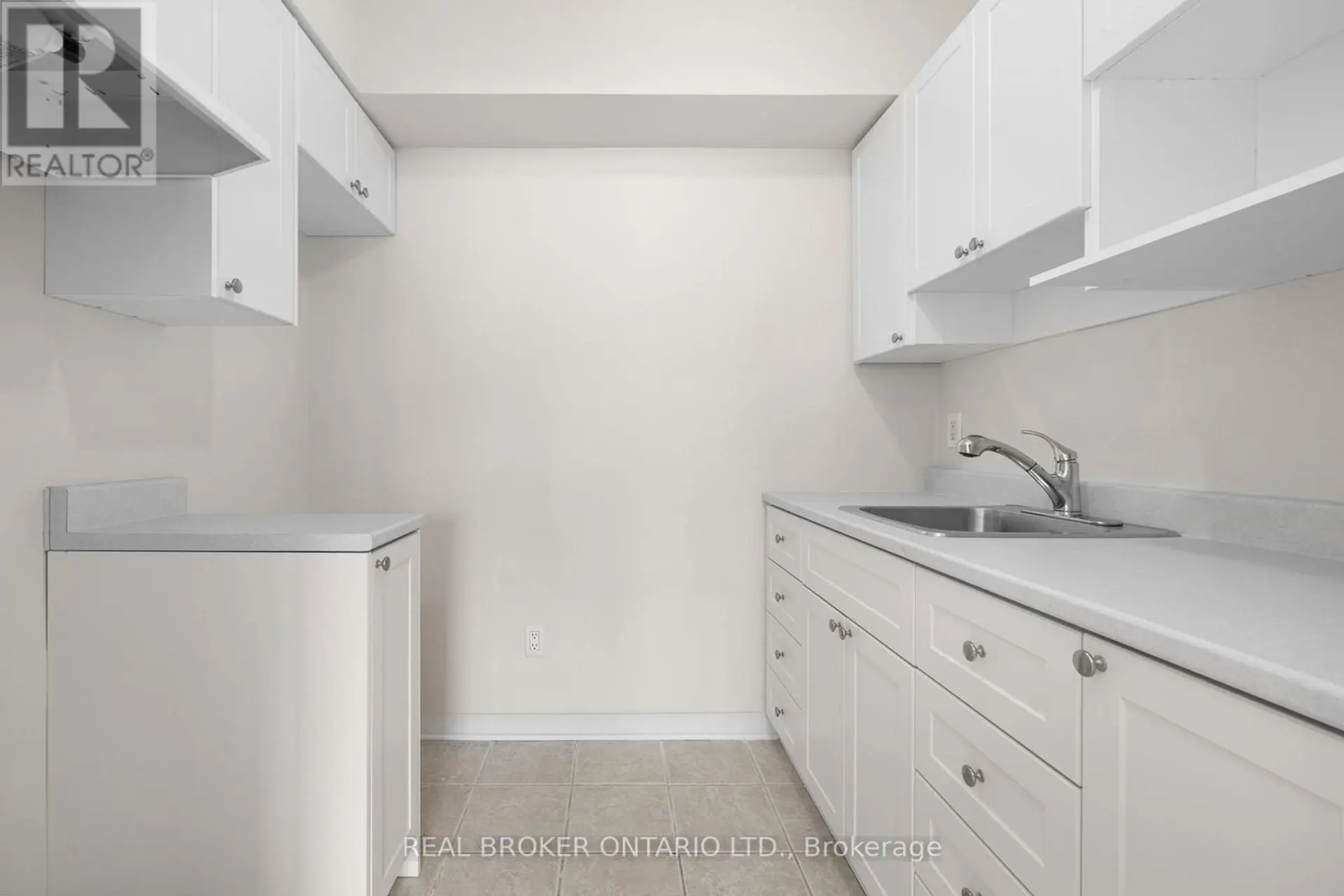 #103C 2041 ARROWSMITH DRIVE - Image 7