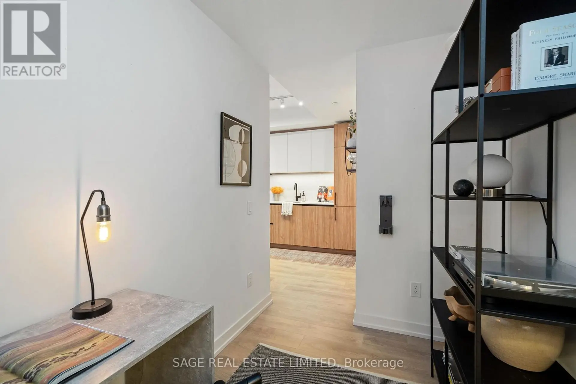 #606 150 LOGAN AVENUE - Image 4
