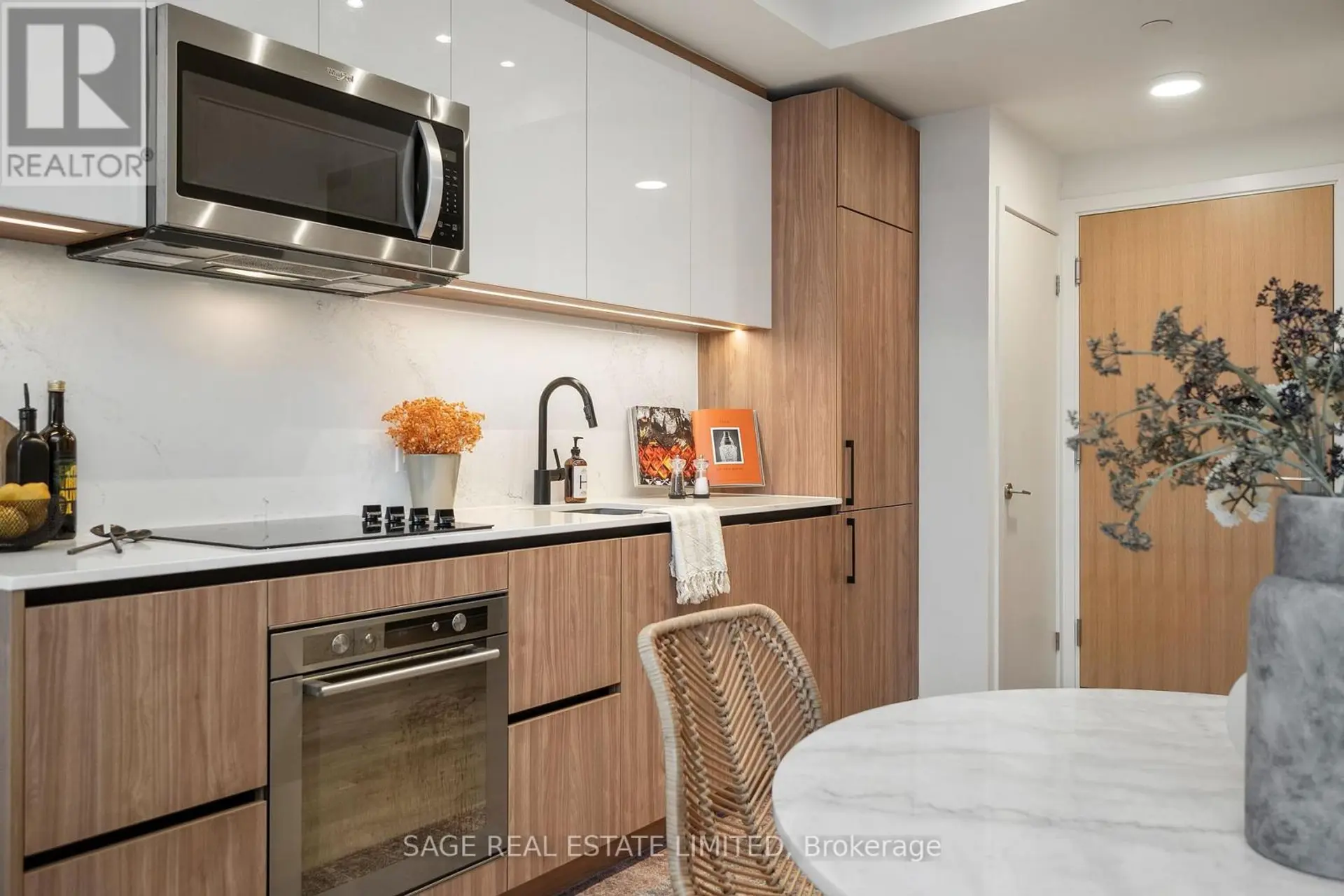 #606 150 LOGAN AVENUE - Image 5