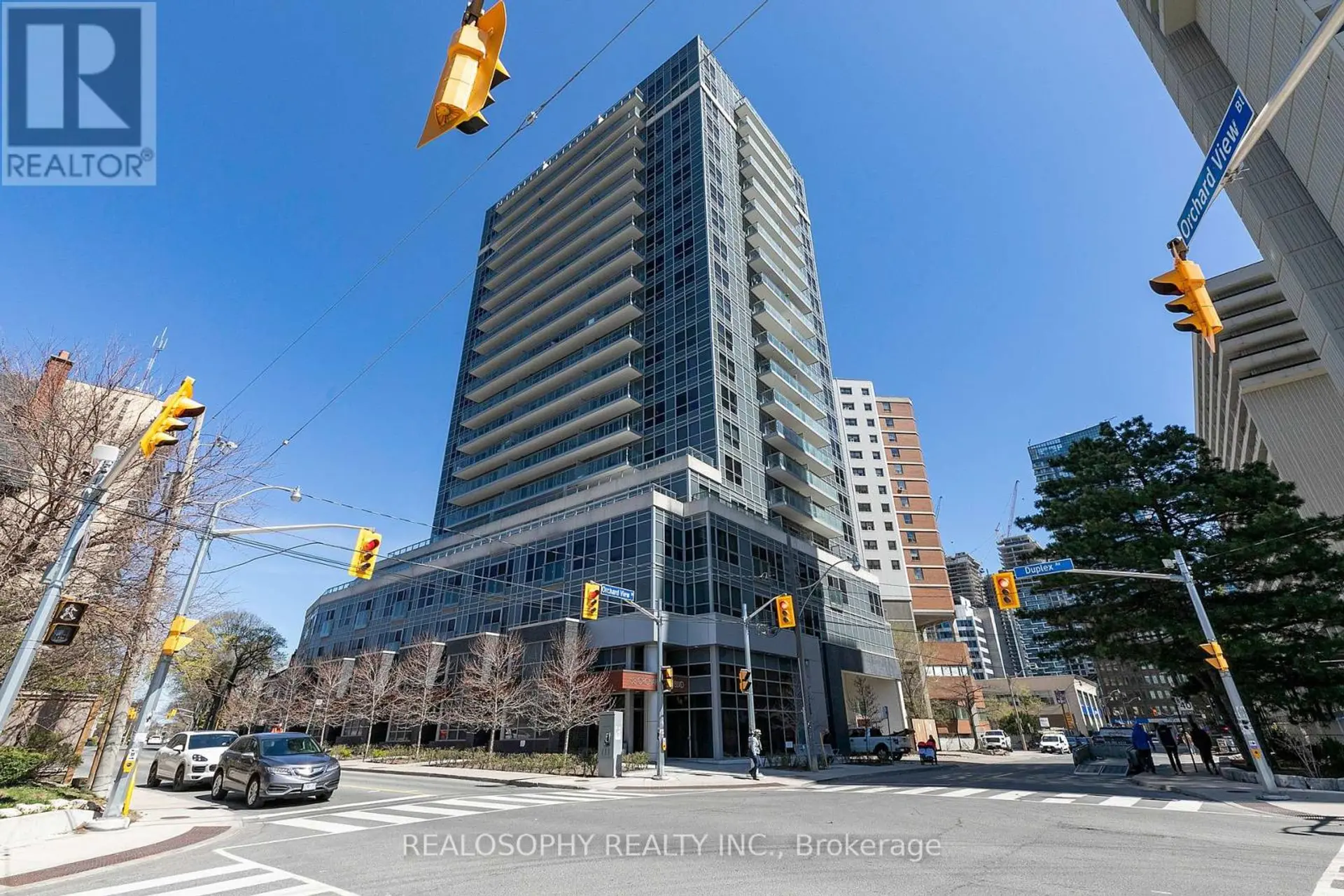 #506 58 ORCHARD VIEW BOULEVARD - Image 1