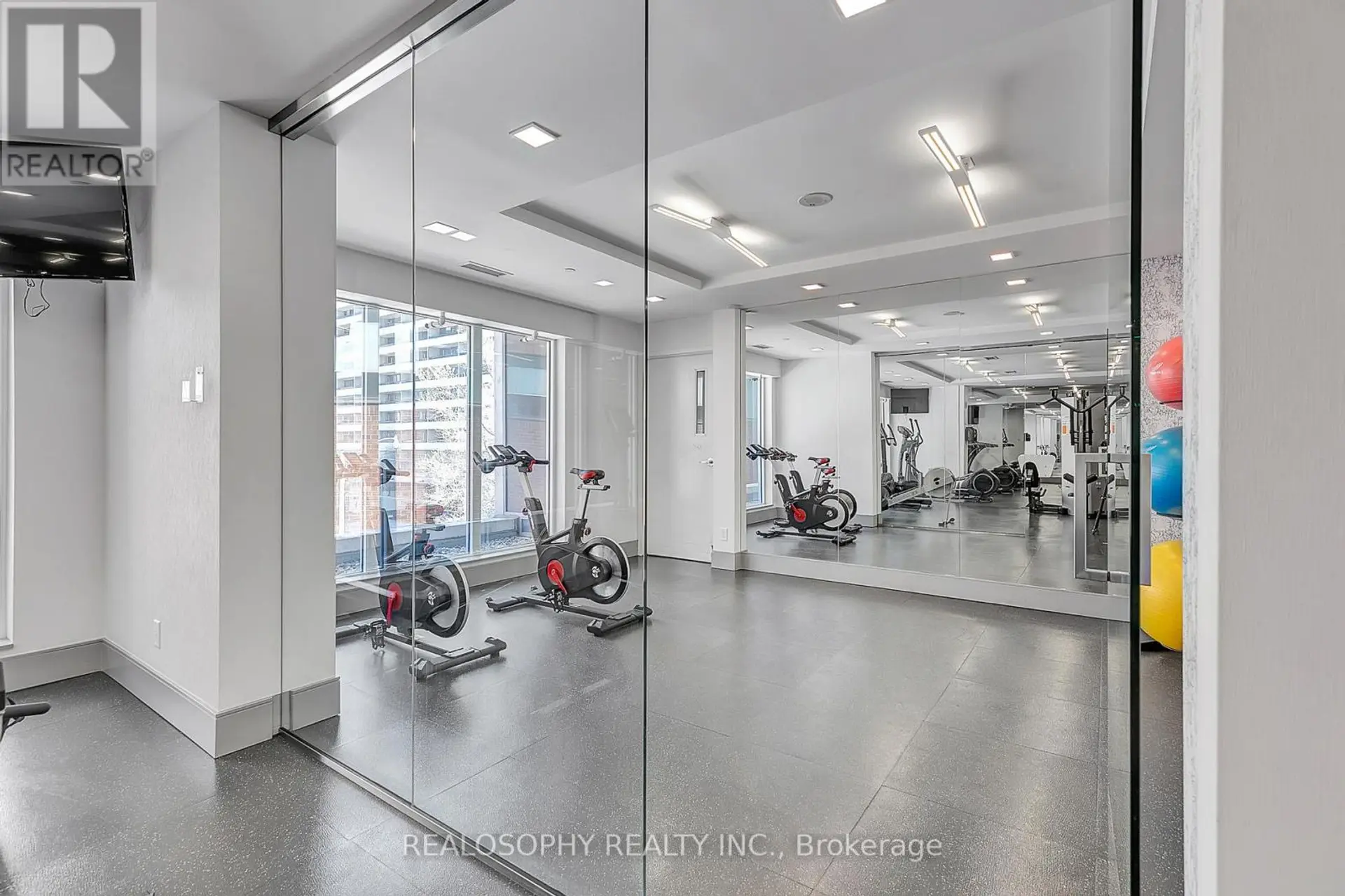 #506 58 ORCHARD VIEW BOULEVARD - Image 10