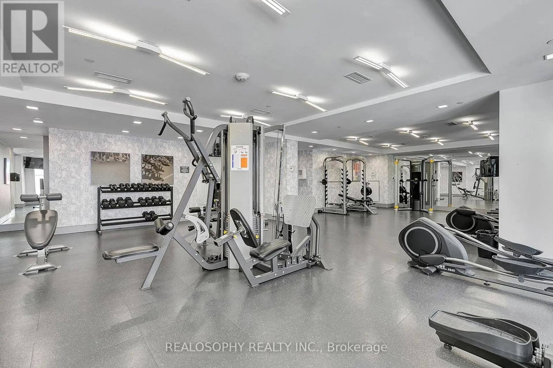 #506 58 ORCHARD VIEW BOULEVARD - Image 11
