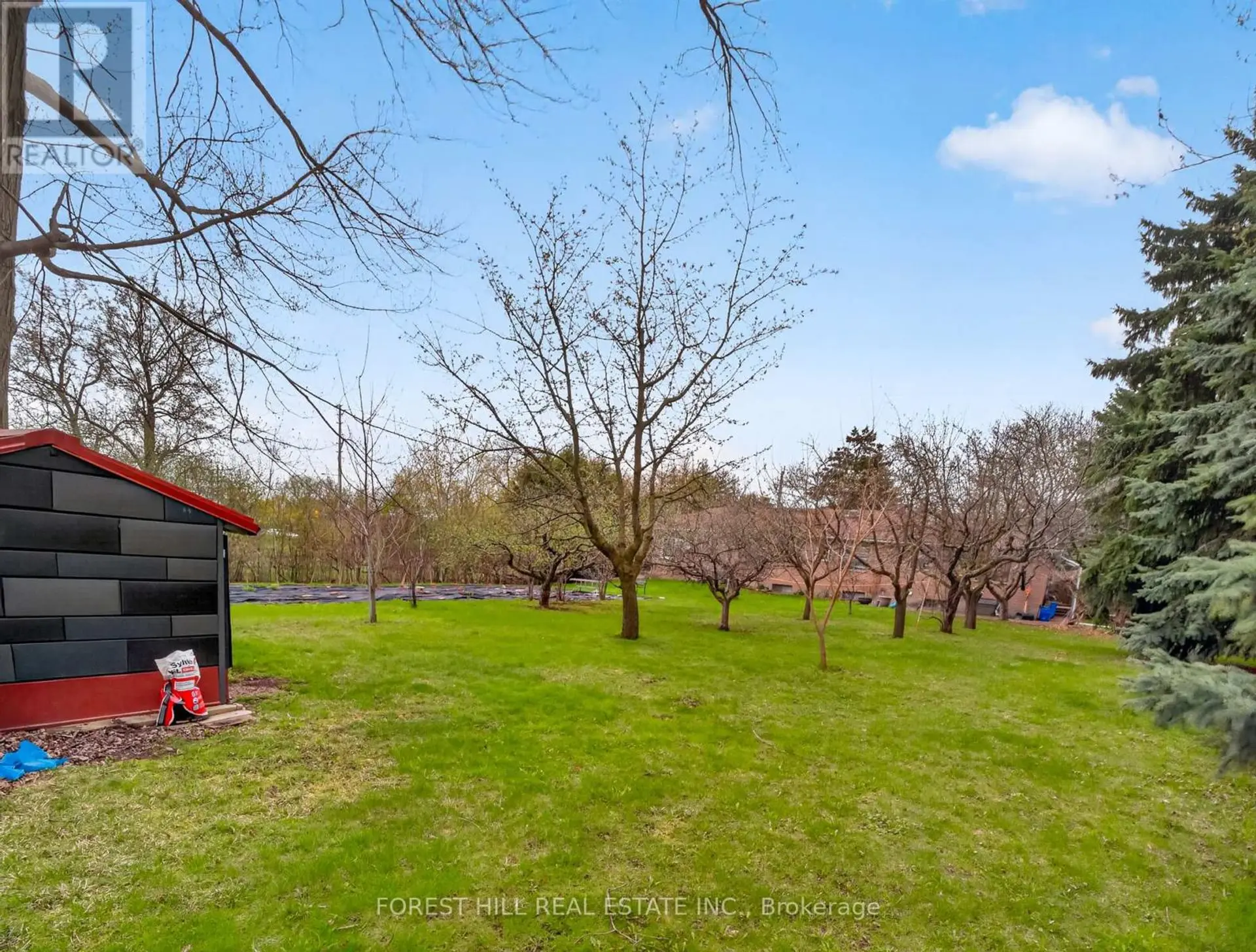 27 VAUGHAN BOULEVARD - Image 12