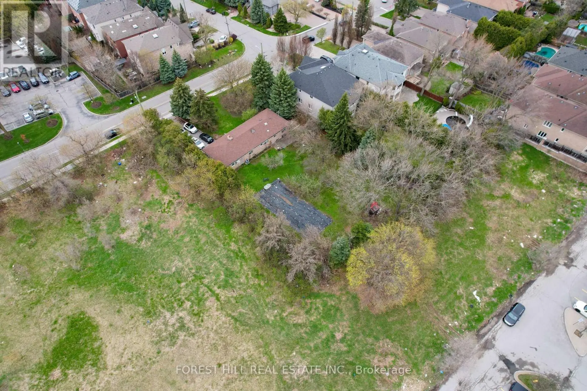 27 VAUGHAN BOULEVARD - Image 7