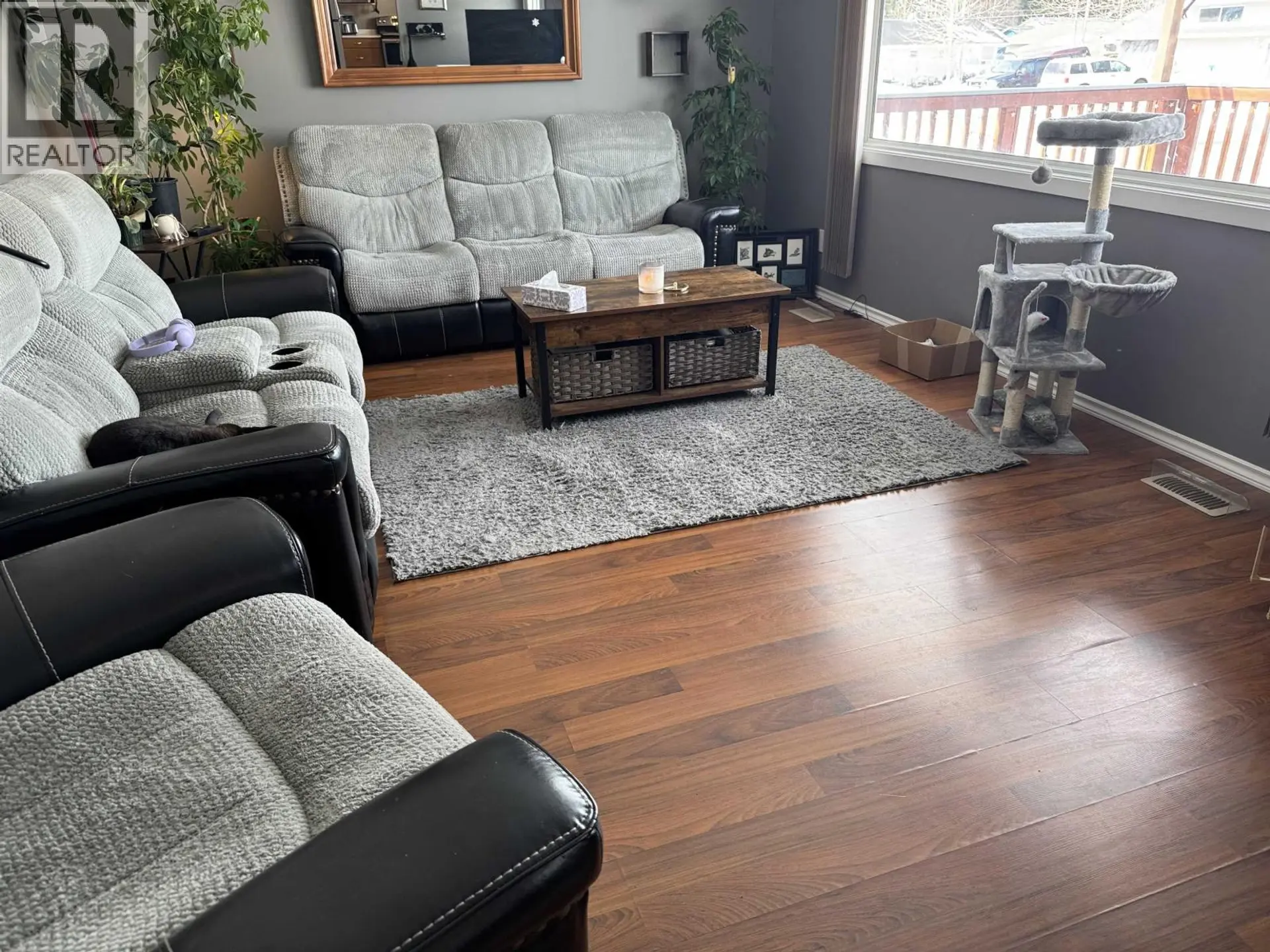 13 MANSON CRESCENT - Image 2