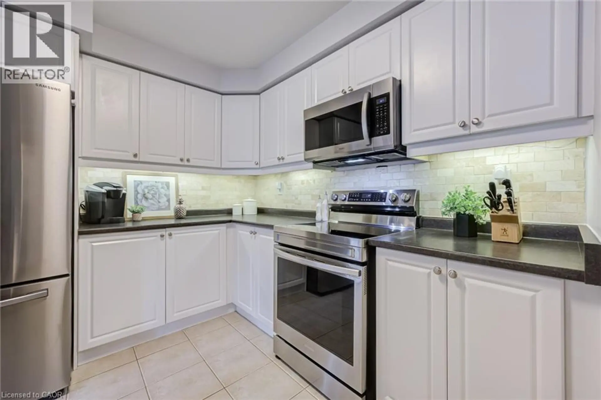 766 CHALLINOR Terrace - Image 4