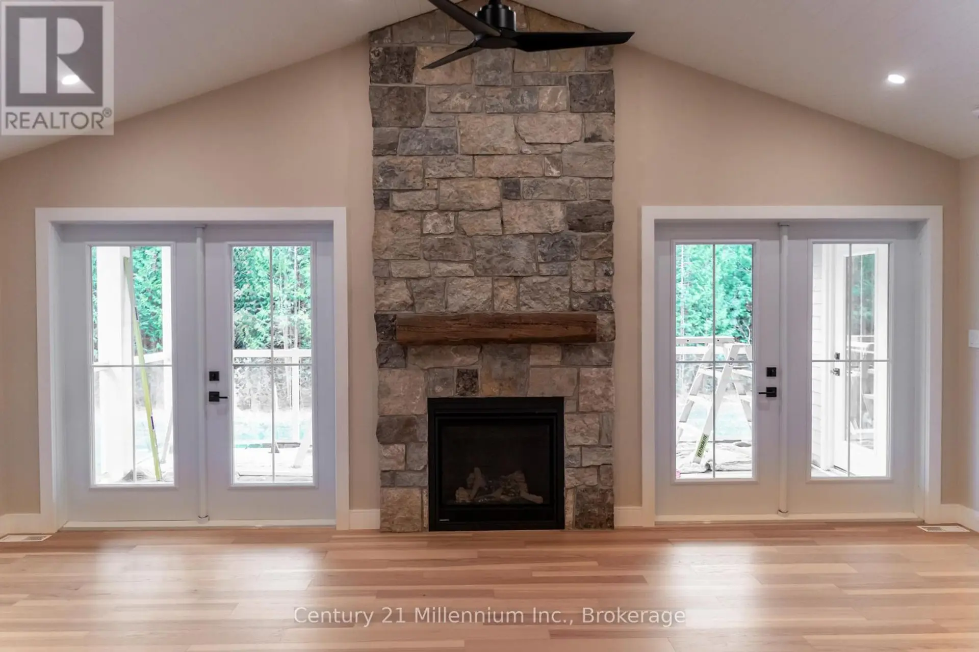 11 GRENVILLE STREET N - Image 5
