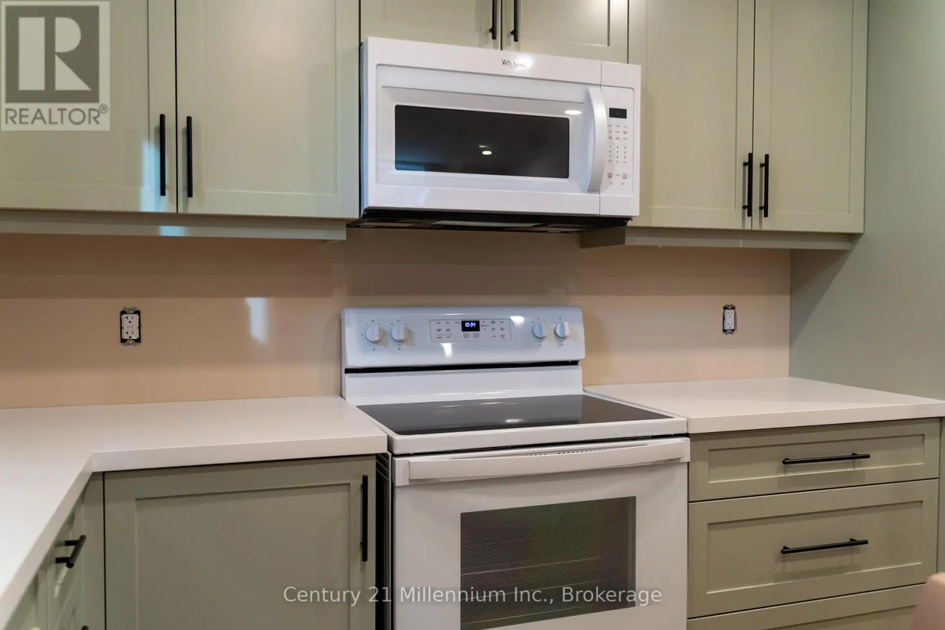 11 GRENVILLE STREET N - Image 13