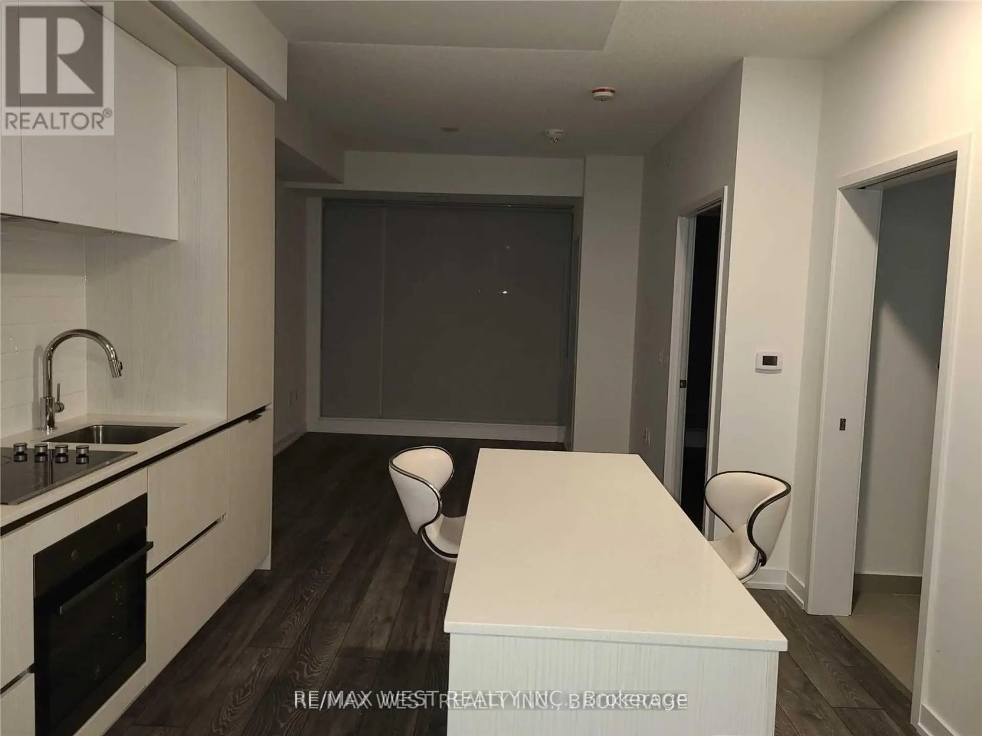 #1009 34 TUBMAN STREET - Image 3