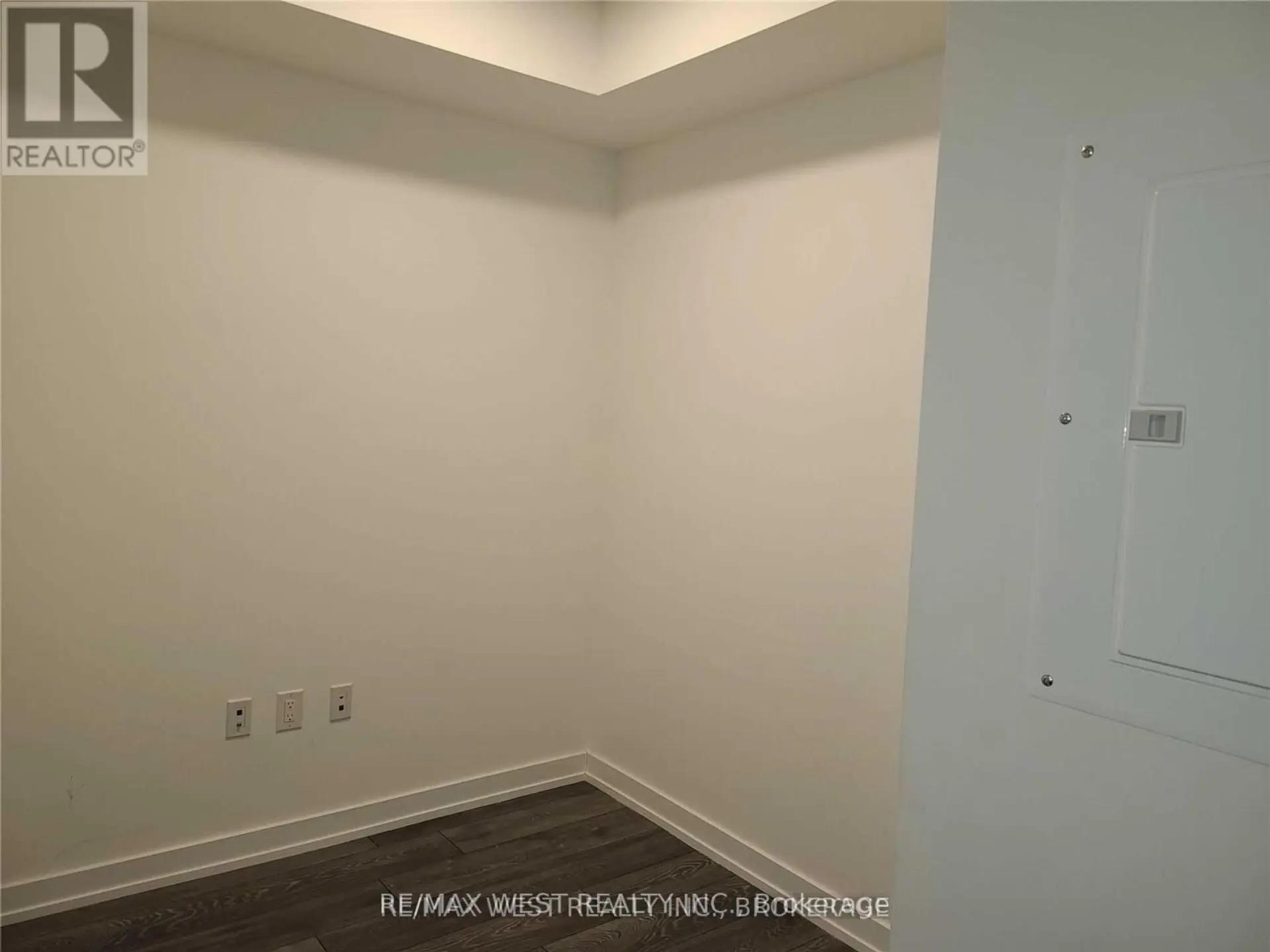 #1009 34 TUBMAN STREET - Image 7