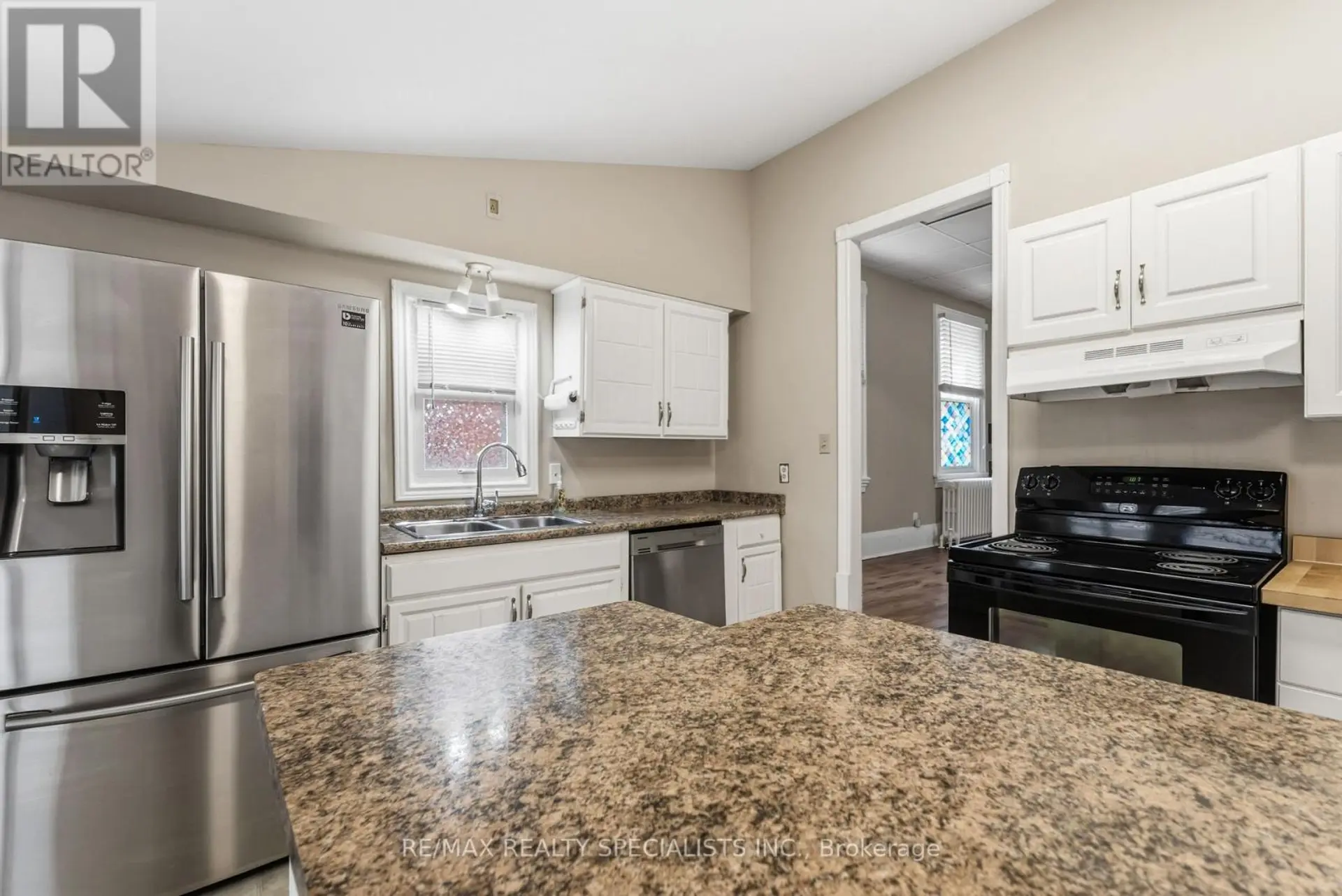 15 CATHERINE STREET - Image 10