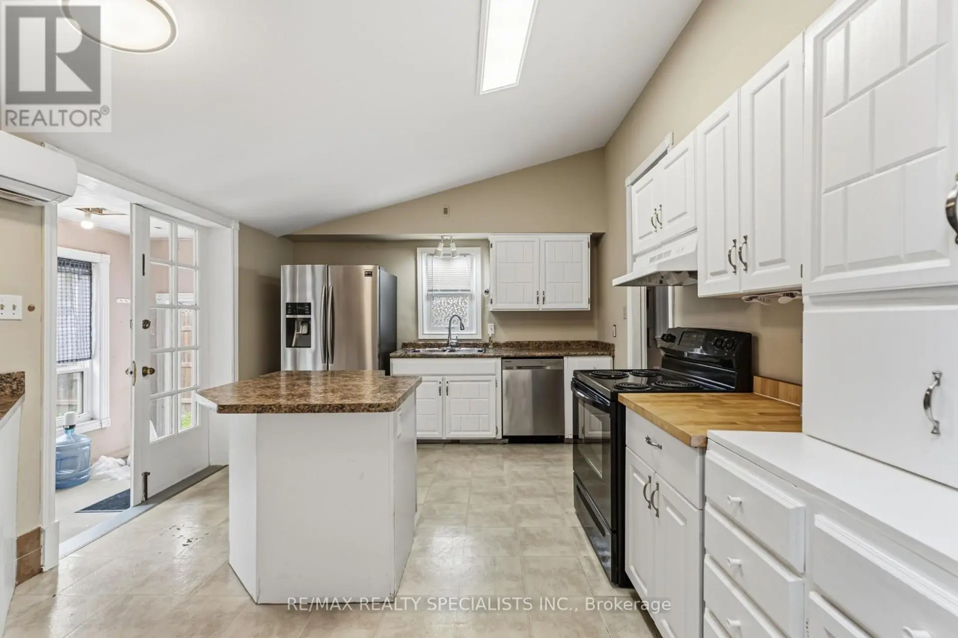 15 CATHERINE STREET - Image 9
