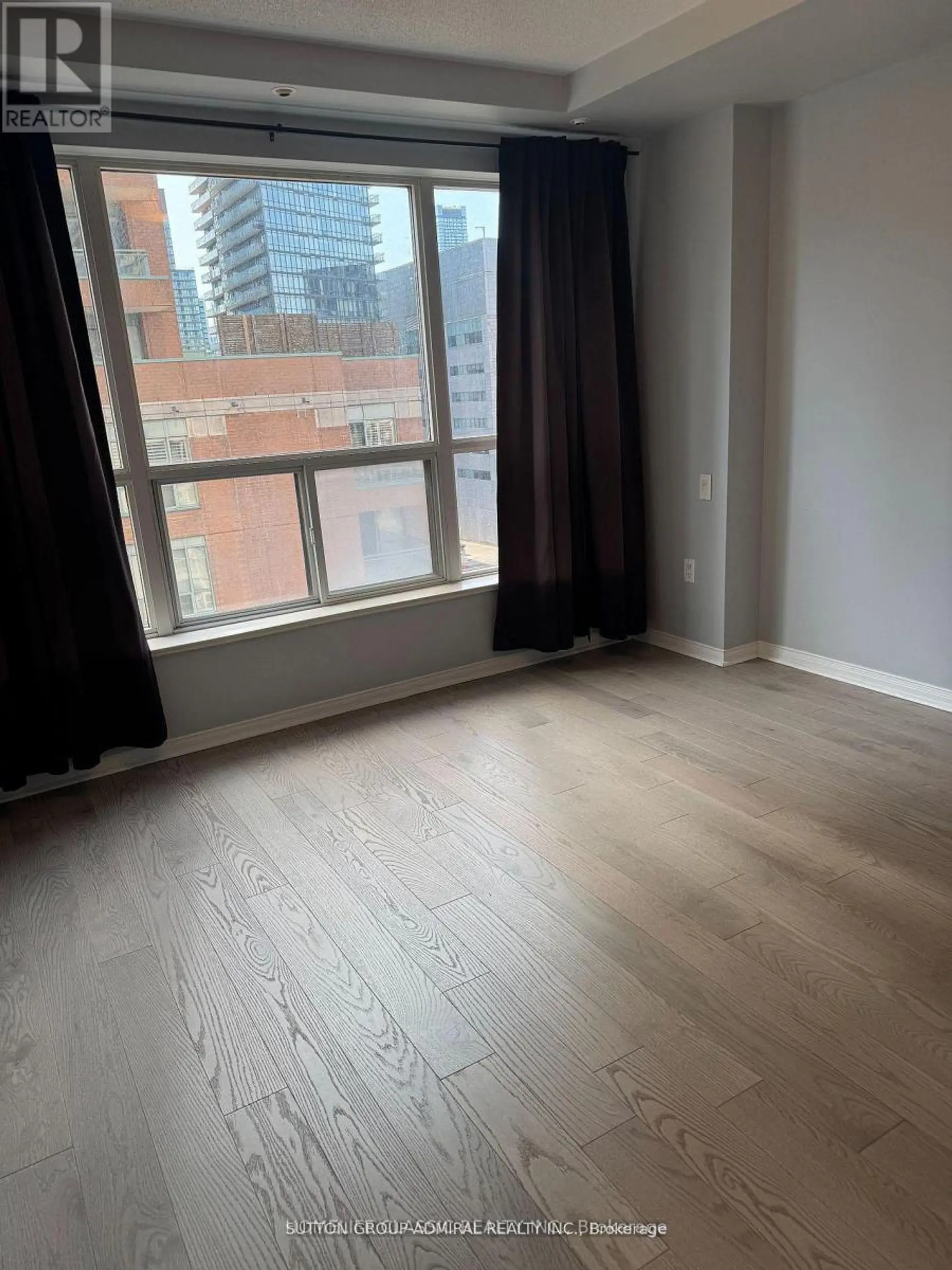 #905 909 BAY STREET - Image 9