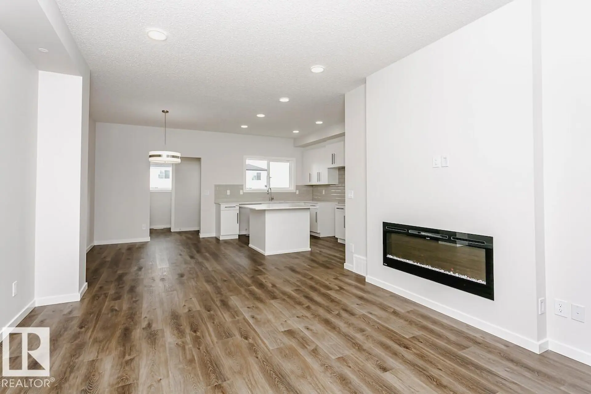 18109 73A ST NW - Image 2