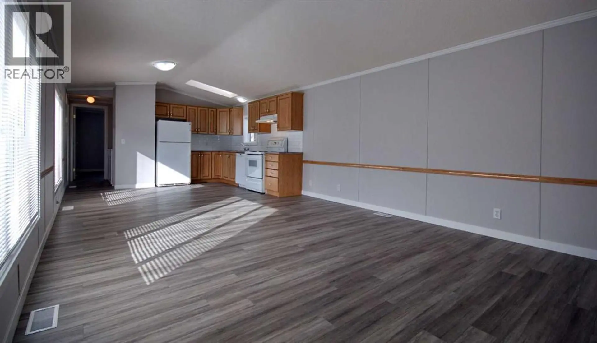 33, 6101 20th Avenue - Image 2