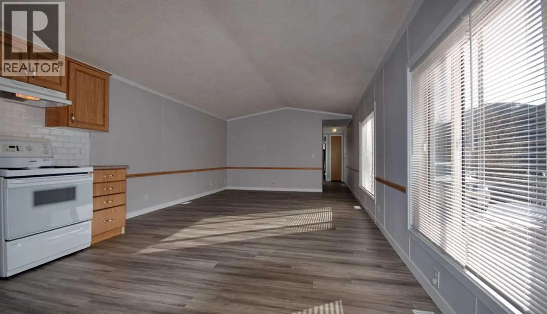 33, 6101 20th Avenue - Image 3