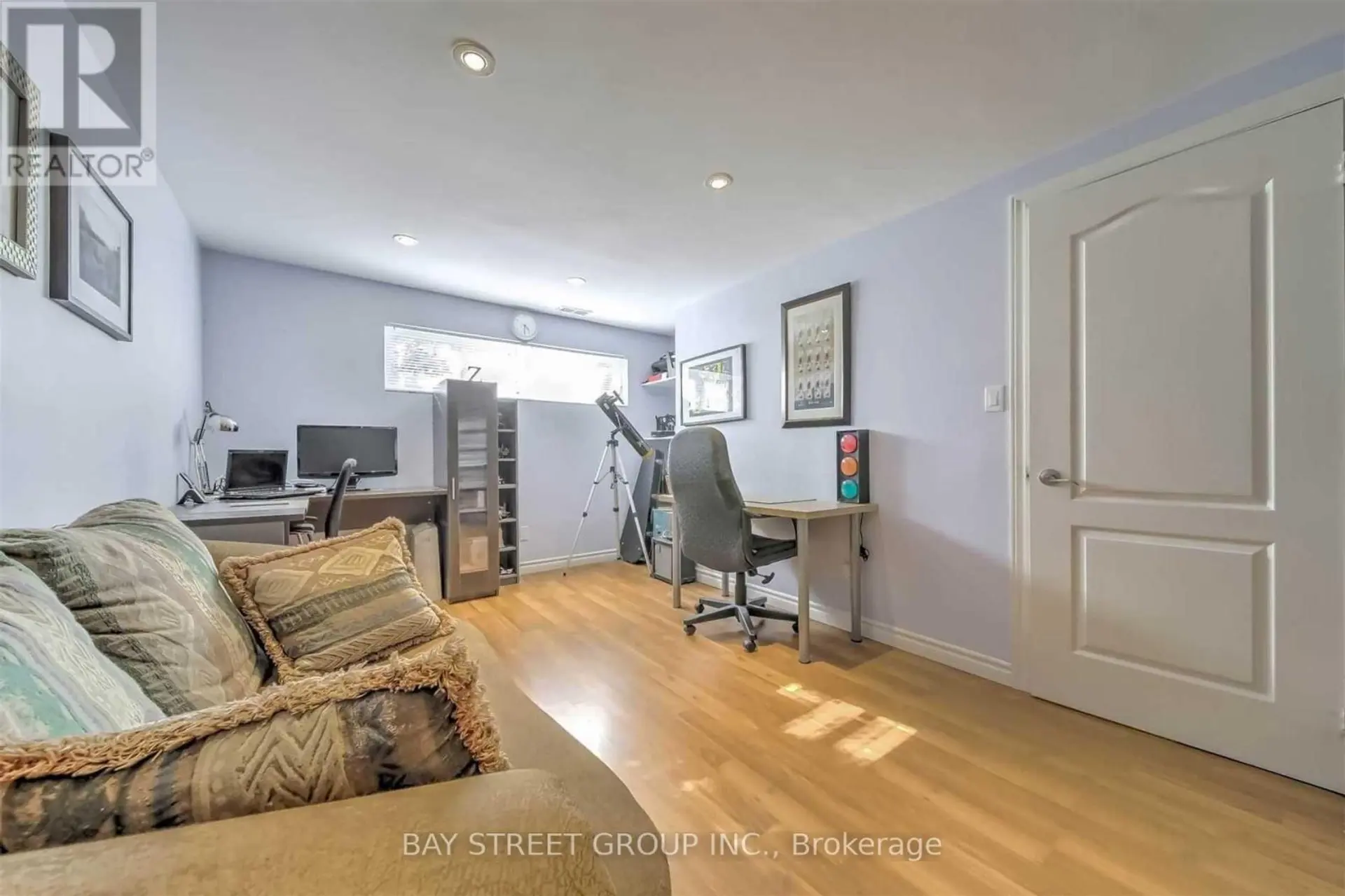 33 HEATHVIEW AVENUE - Image 17