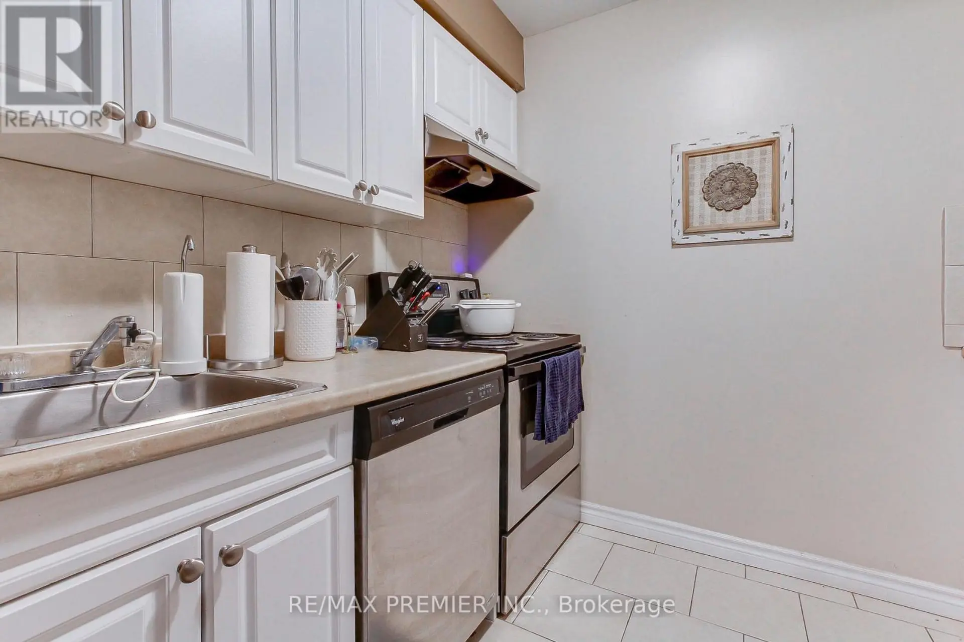 213 MILESTONE CRESCENT - Image 12
