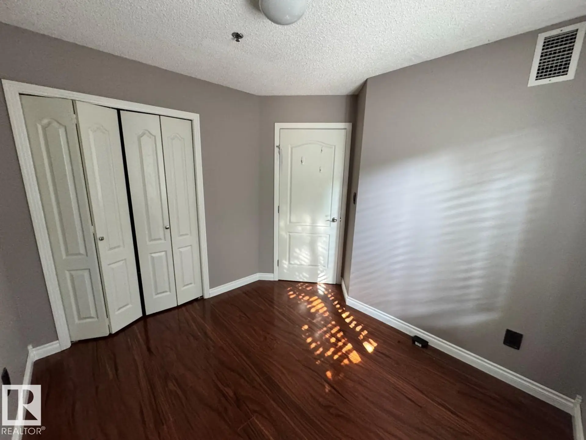 #103 9640 105 ST NW - Image 11