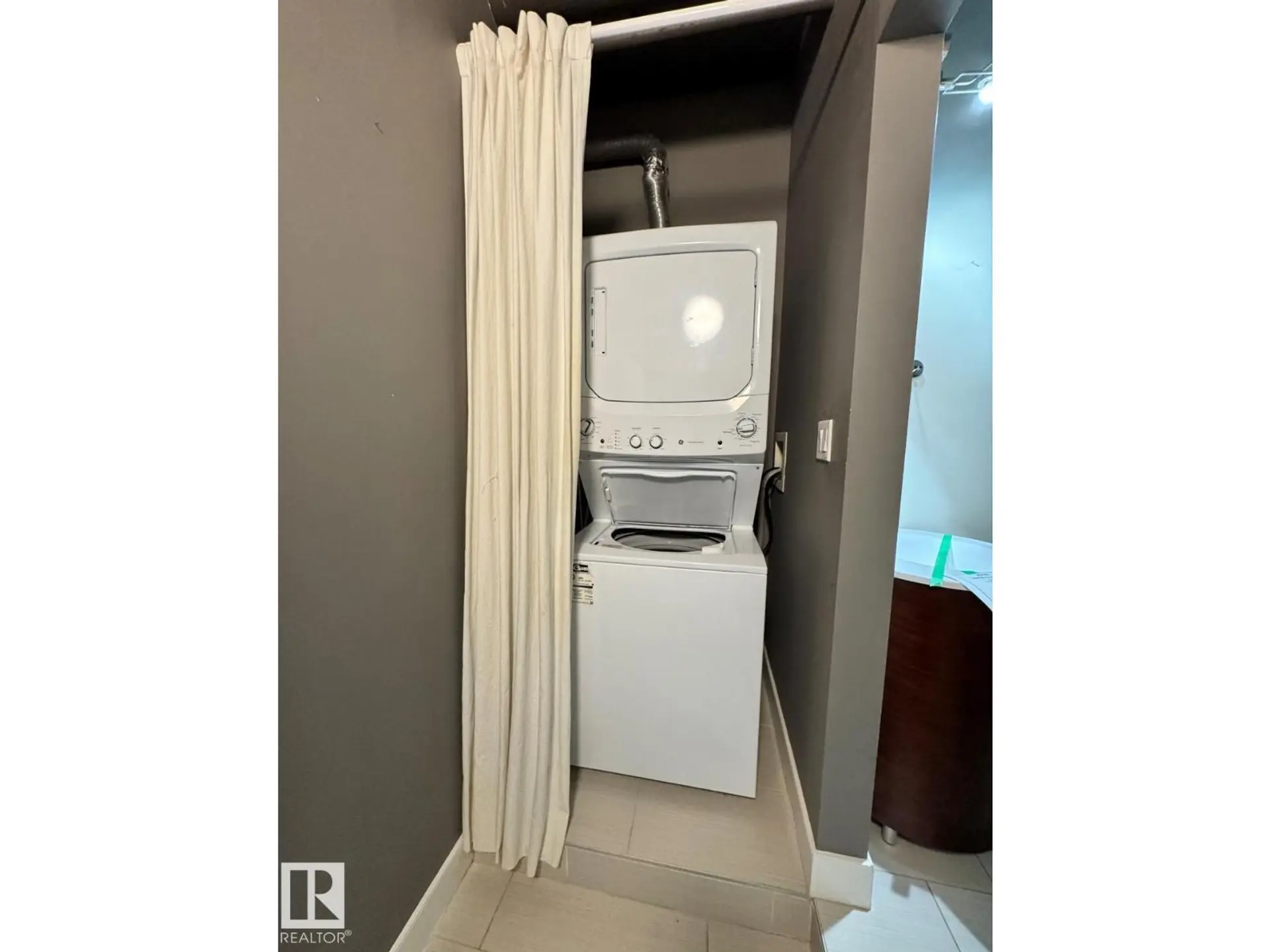 #304 10179 105 ST NW - Image 17
