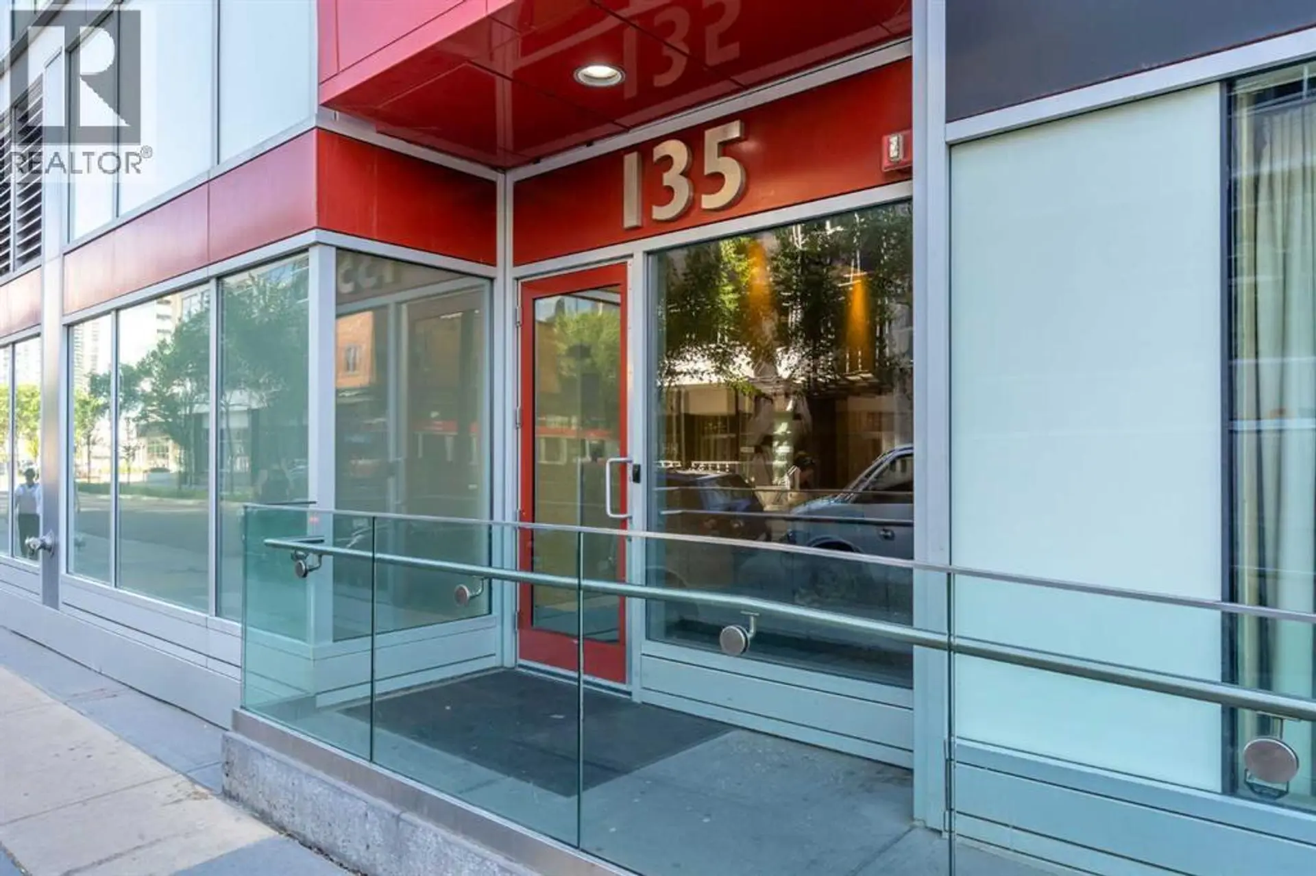 #2010 135 13 Avenue SW - Image 14